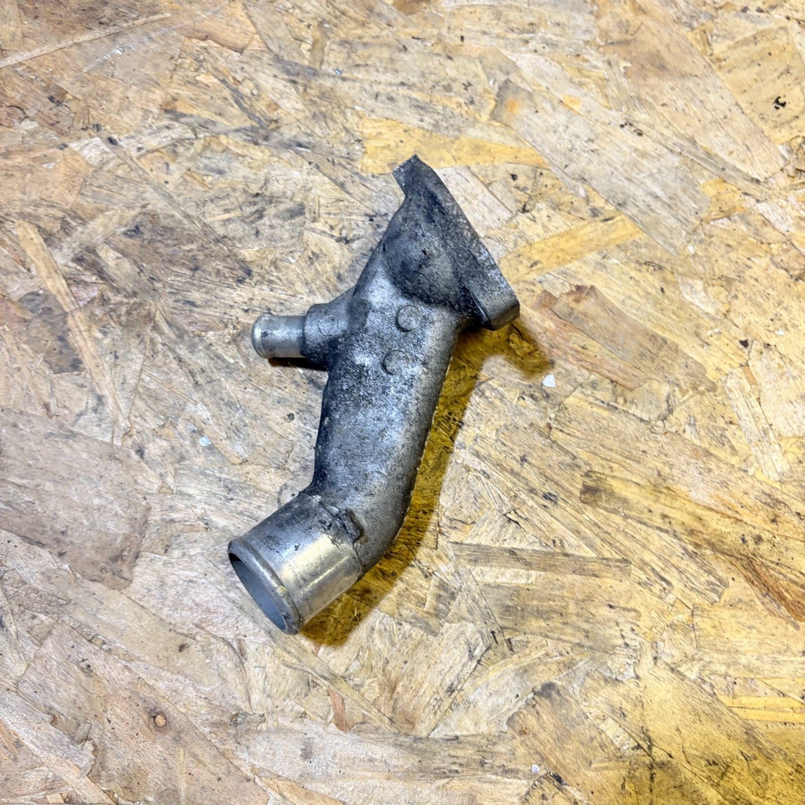 Toyota Corolla 2002-2006 Thermostat Pipe