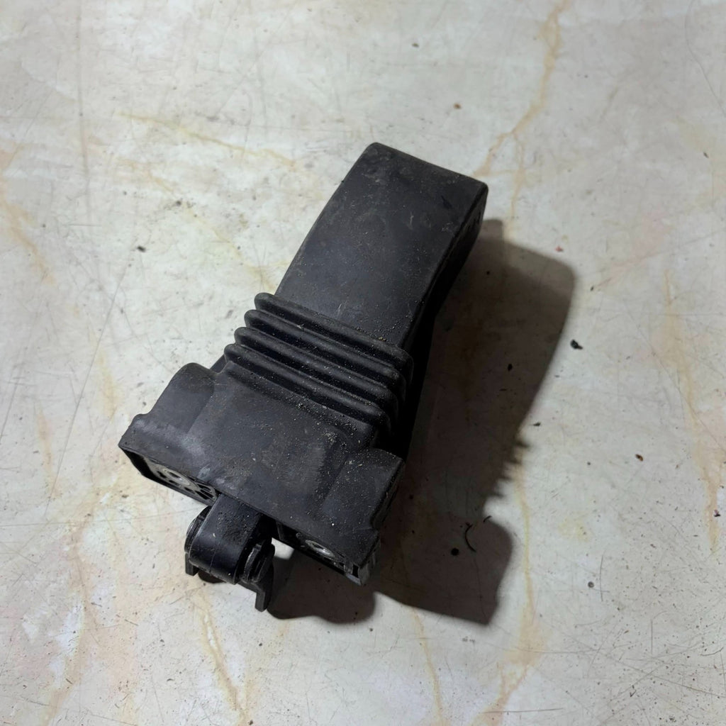 2016 AUDI A3 SPORTBACK REAR RIGHT DOOR HINGE CHECK STRAP STOPPER