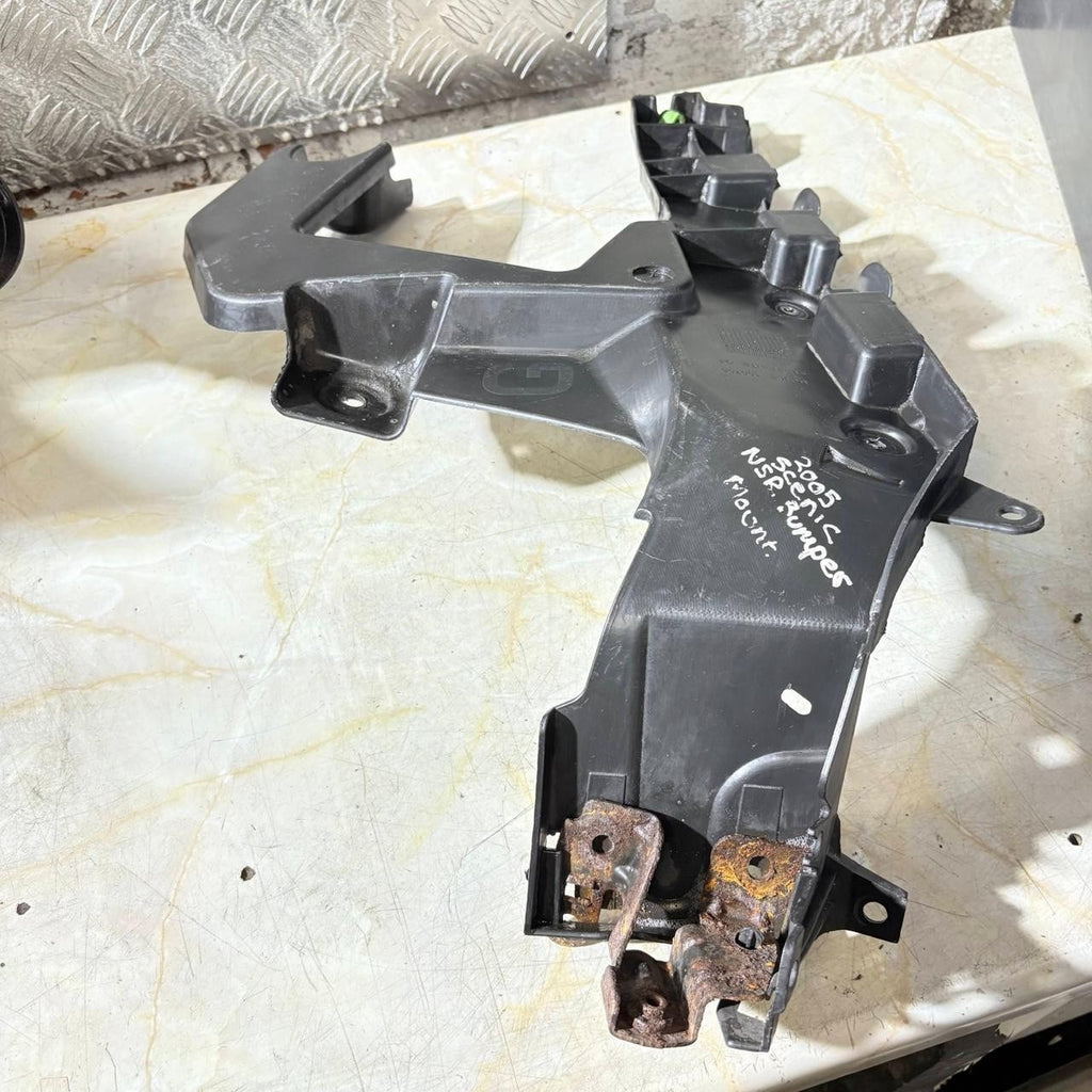 8200228452 RENAULT SCENIC NEAR SIDE REAR BUMPER MOUNT