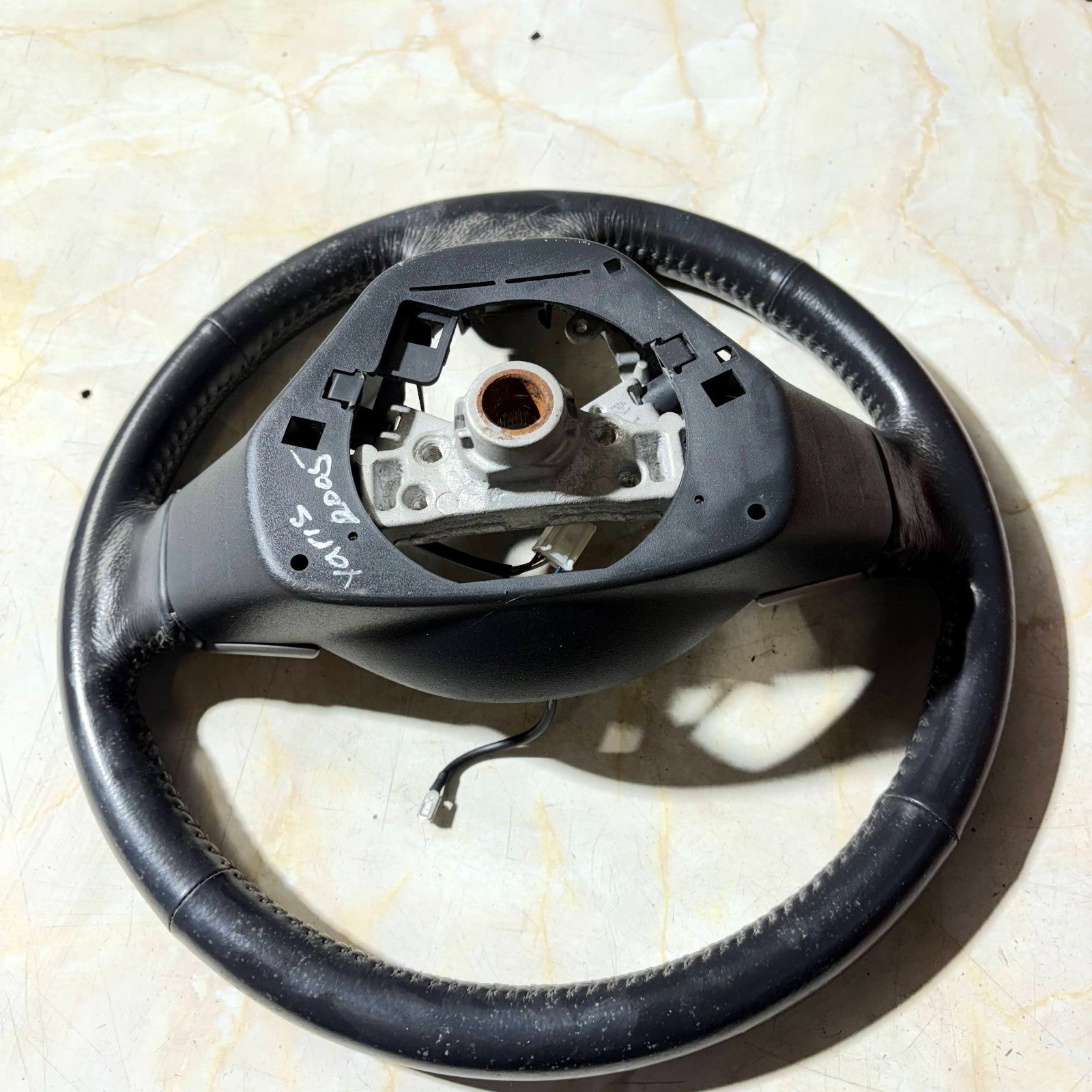 Toyota Yaris Mk2 XP90 2006-2011 Leather Steering Wheel Audio RHD GS120-02460