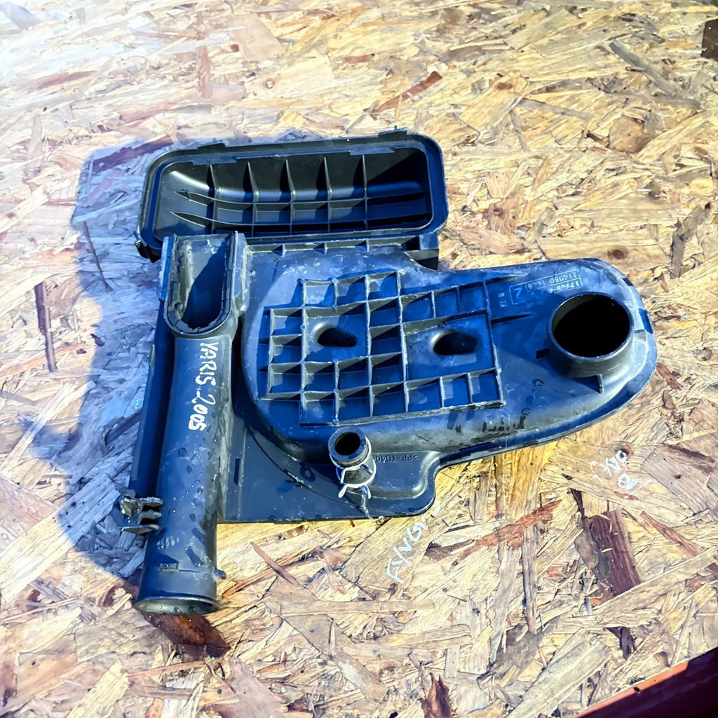 Toyota Yaris Mk2 20052011 1.0/1.3 VVT-i Engine Air Filter Box 17705-00020