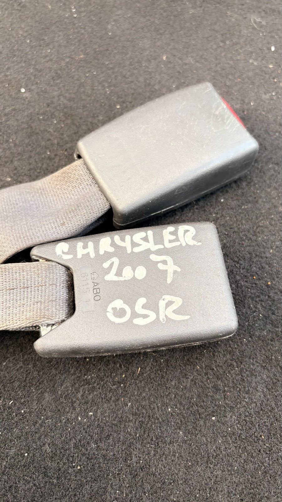 Chrysler 2007 Twin Seat Belt Buckle Rear Right Side 2021686