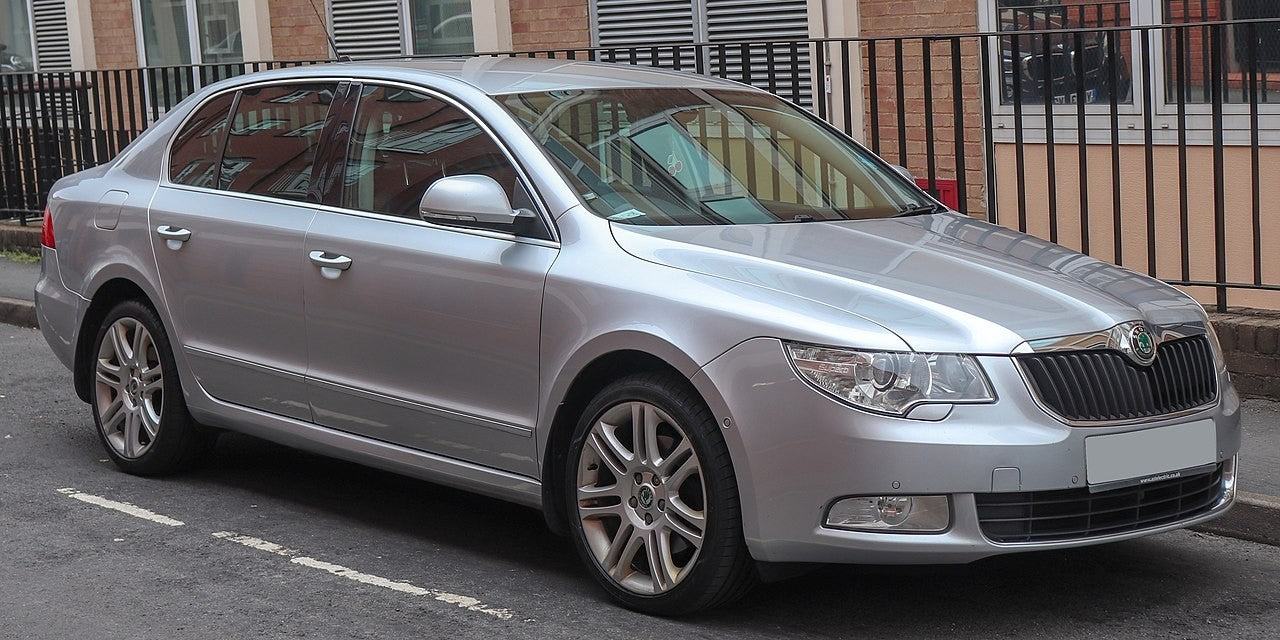 Skoda Superb 2009 Fuse Relay Box Mounting Bracket