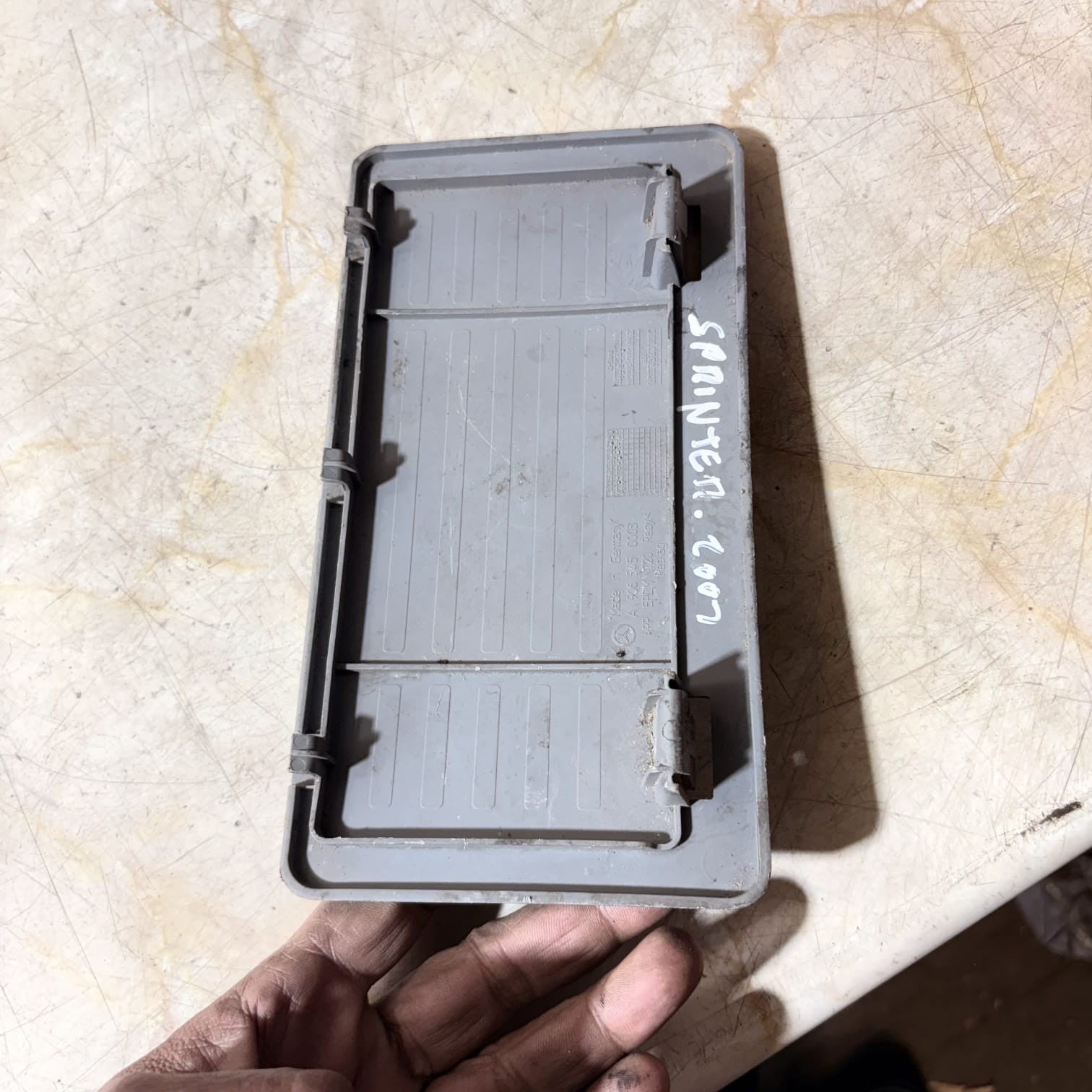 MERC SPRINTER 314 W907 (2007) SEAT BASE BATTERY FUSE COVER A6395845338