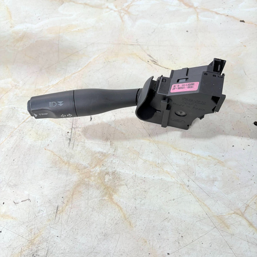 FORD INDICATOR STALK SWITCH WITH TRIP BUTTON 1X43-13335-AF