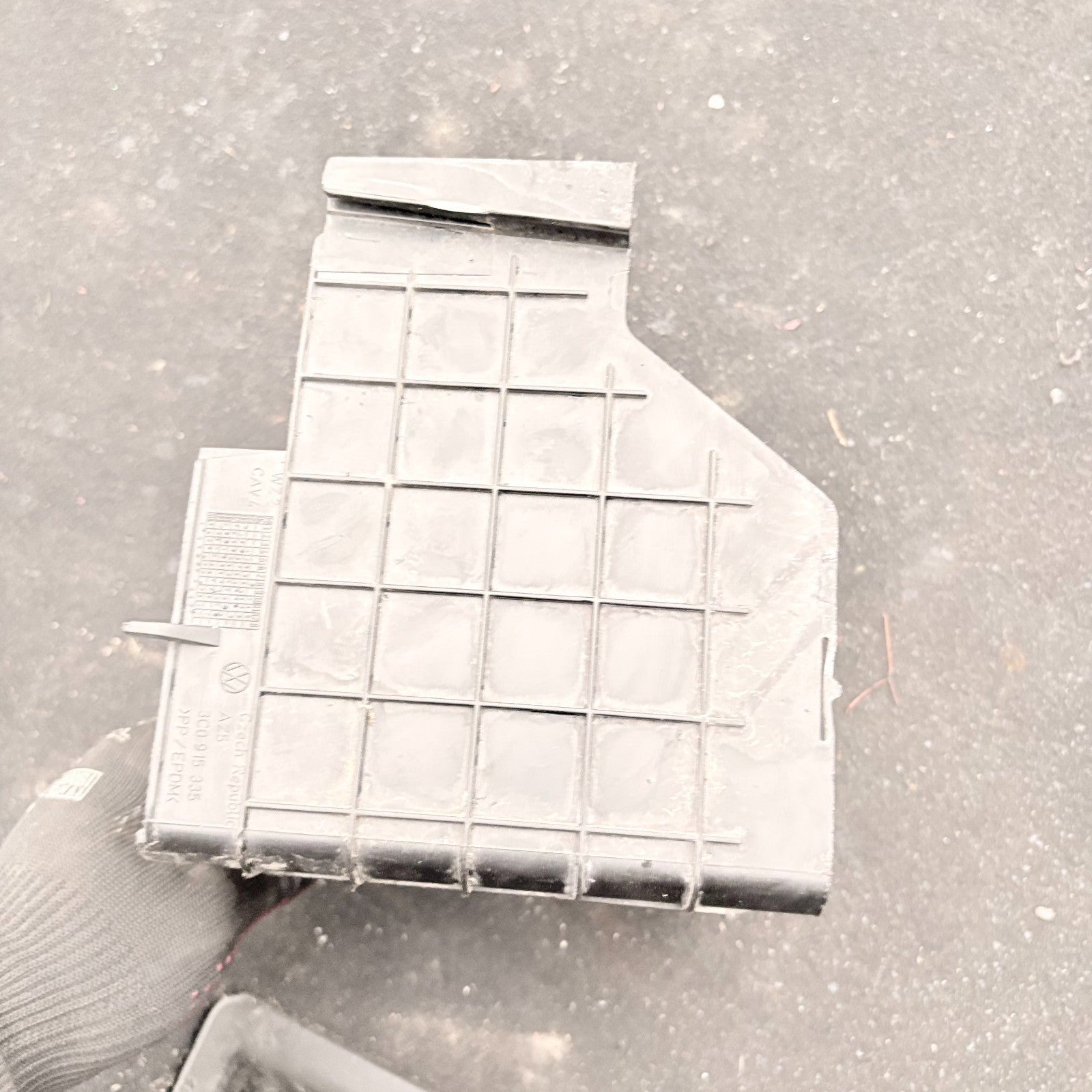 VW Caddy 2K 2009-2015 Battery Tray Side Trim Cover 3C0915335 (3C0 915 335)