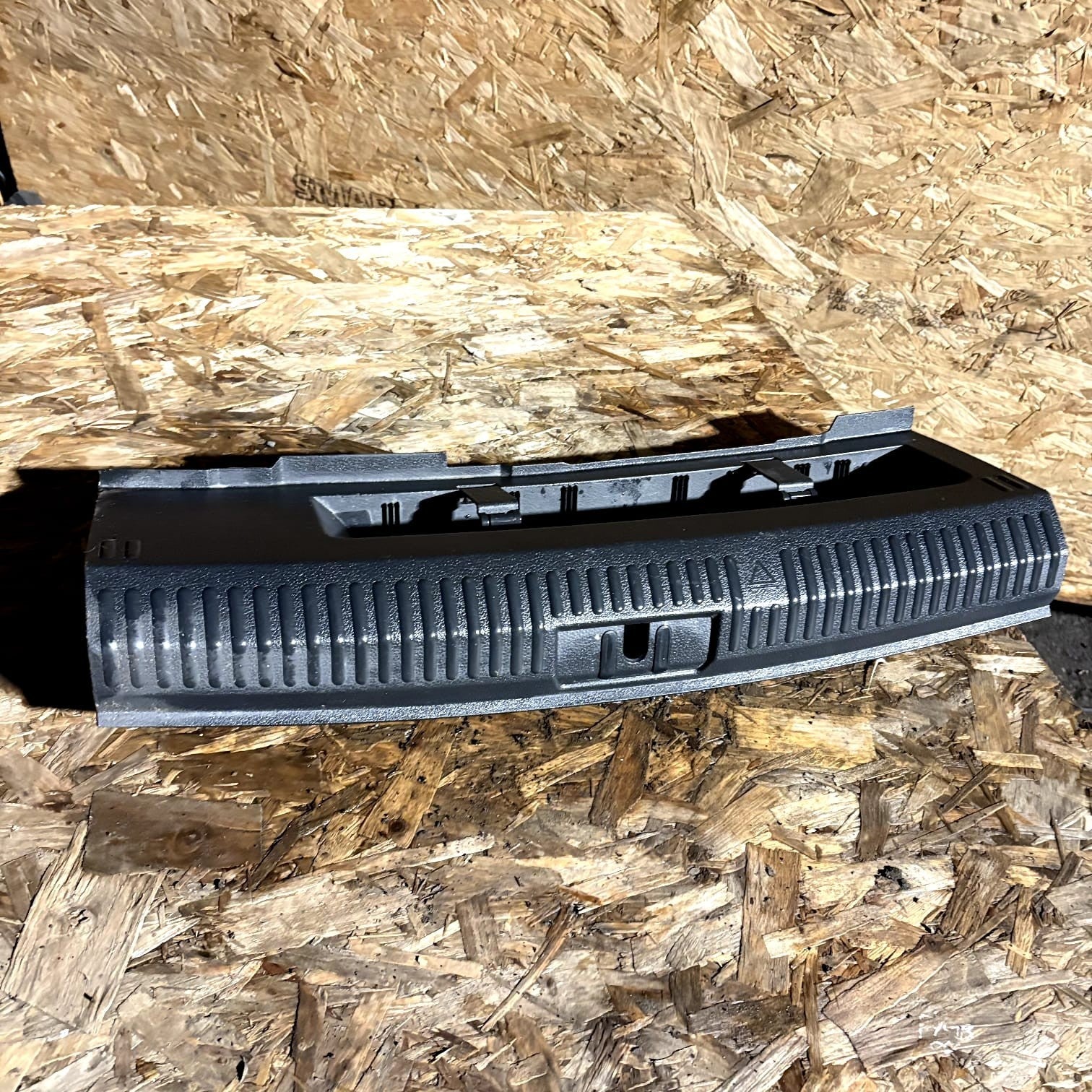 Volkswagen Polo V 6R 2014 Trunk boot sill cover protection 156040200 GRI30814