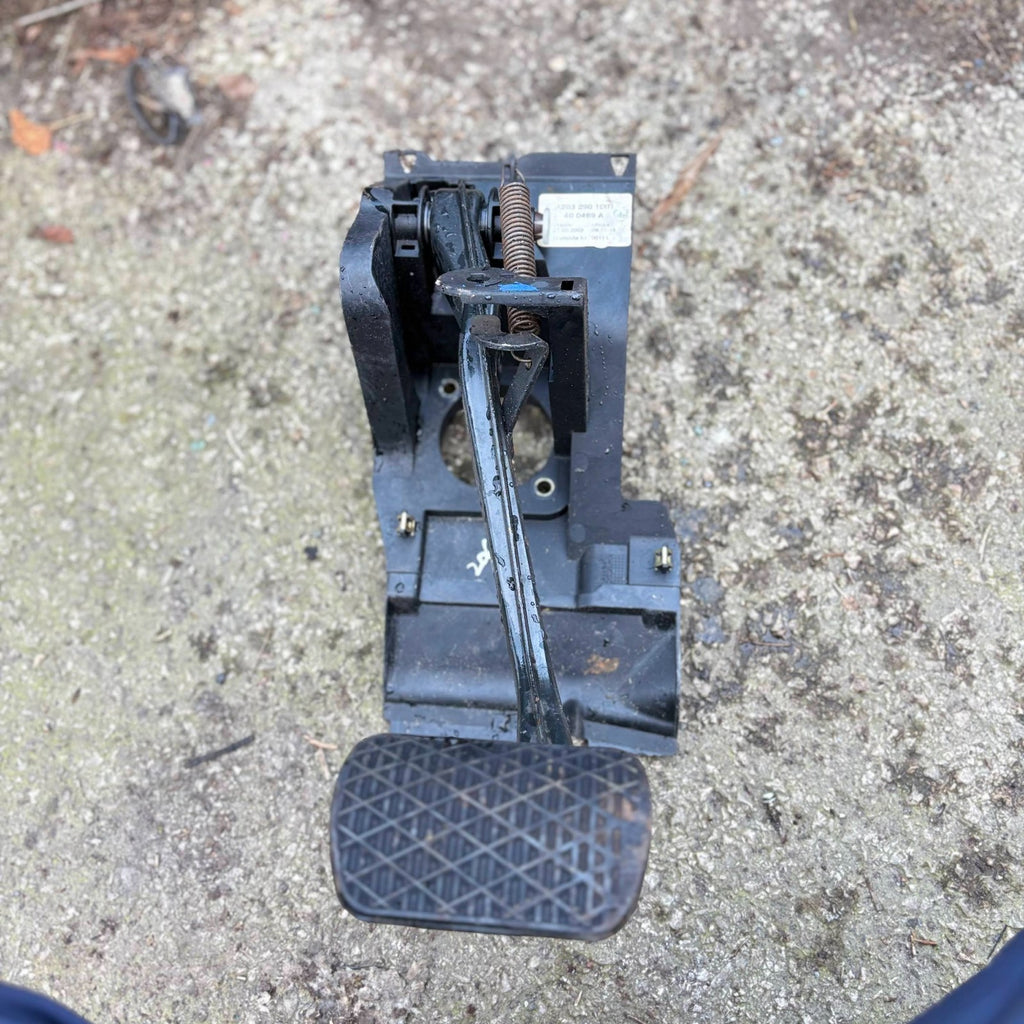 FOR MERCEDES C-CLASS W203 2000-2007 AUTOMATIC BRAKE PEDAL A2036891008