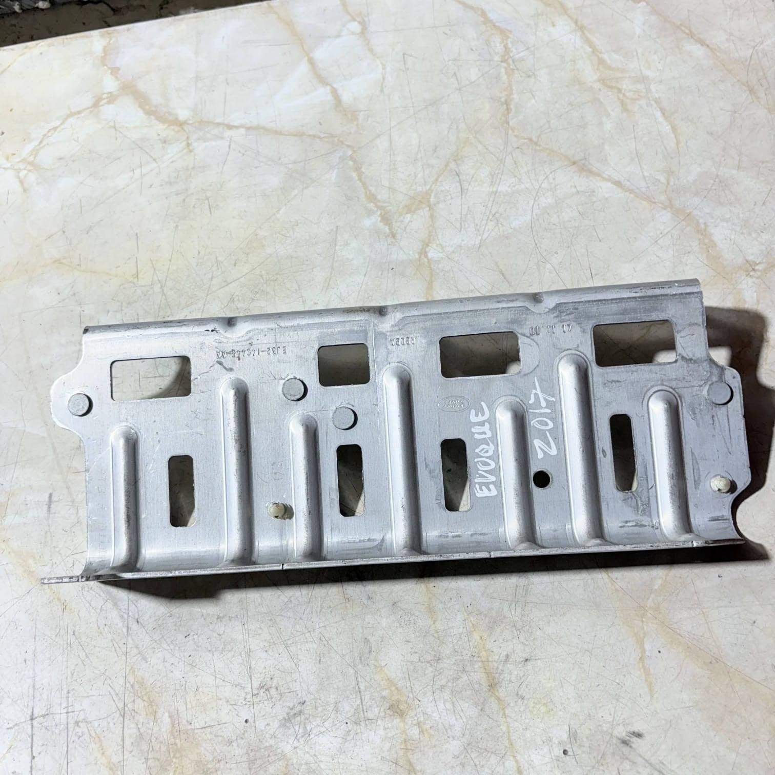 Range Rover Evoque L538 Fuse/Relay Box Mount Bracket EJ32-14C445-AA 2012-2018