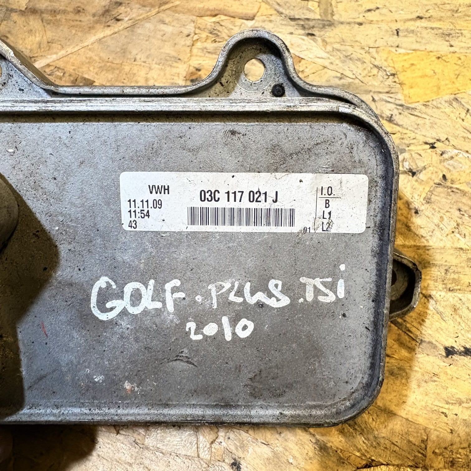 Audi A1 8x Oil Cooler 03C117021J Engine Code Caxa 1.4 Petrol 2010B