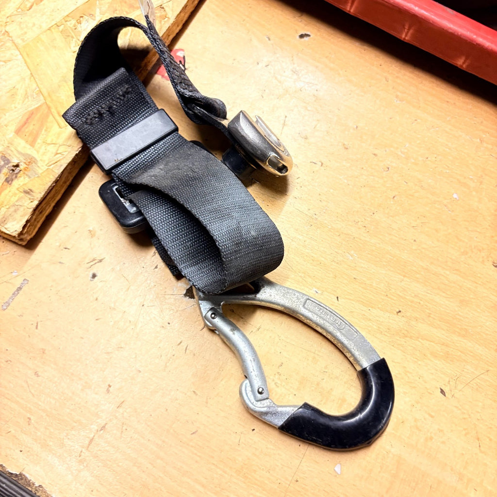 OPEL VIVARO C SEAT BUCKLE REAR RIGHT 2355437B