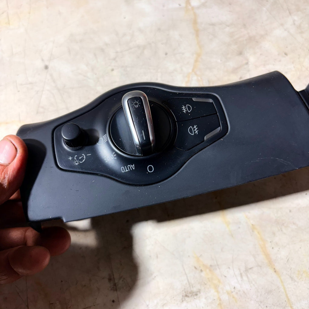 AUDI A4 B8 2009-2013 HEADLIGHT SWITCH UNIT 8KO941531G