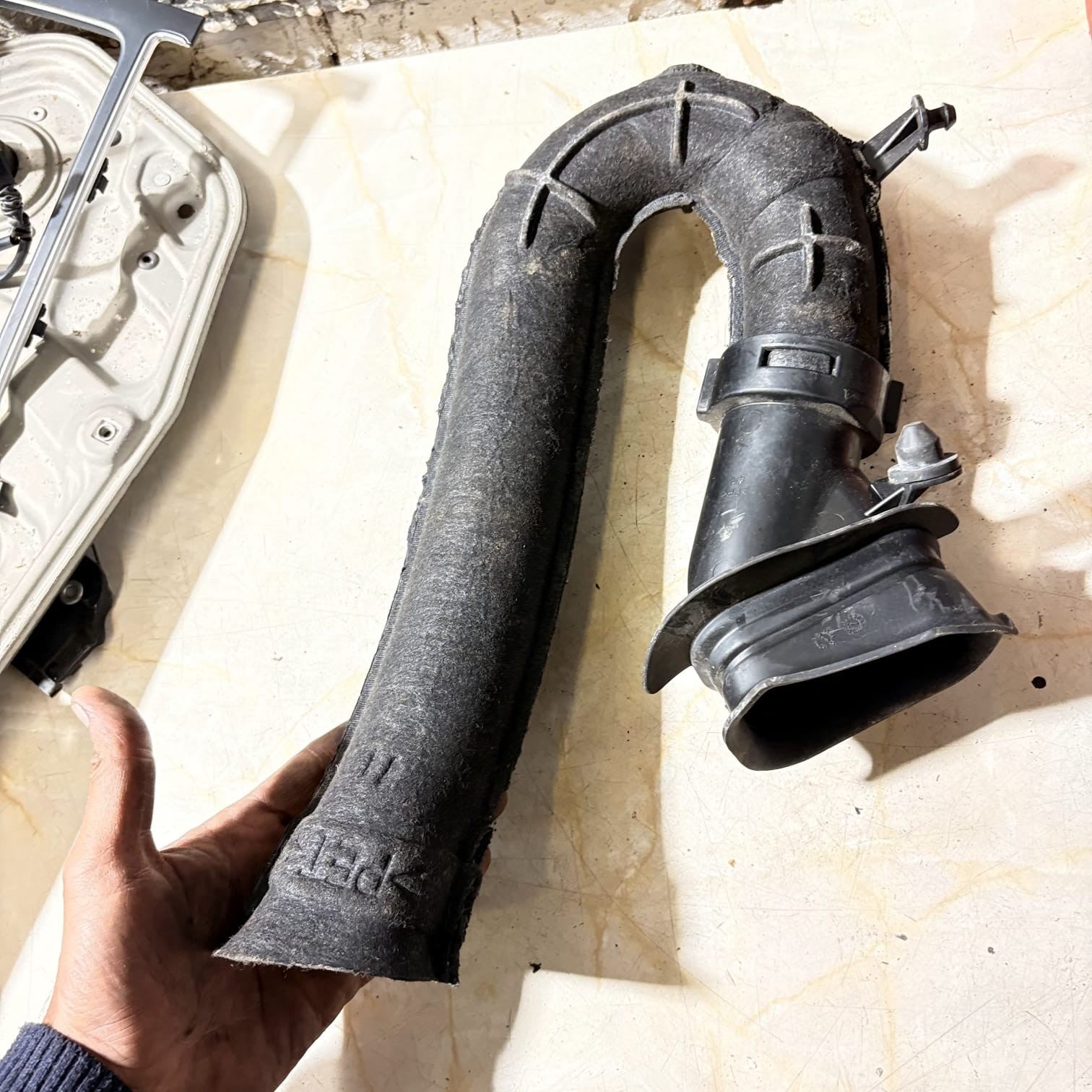 Chevrolet Aveo T300/Sonic 1.4 Turbo Intake Hose/Air Duct 95463566 12-20