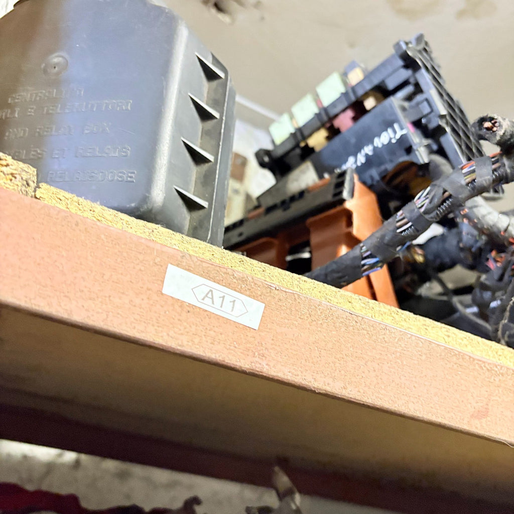 VW Tiguan 5N 2007-2016 BCM Body Control Module J519 Fuse Box 1K0937087