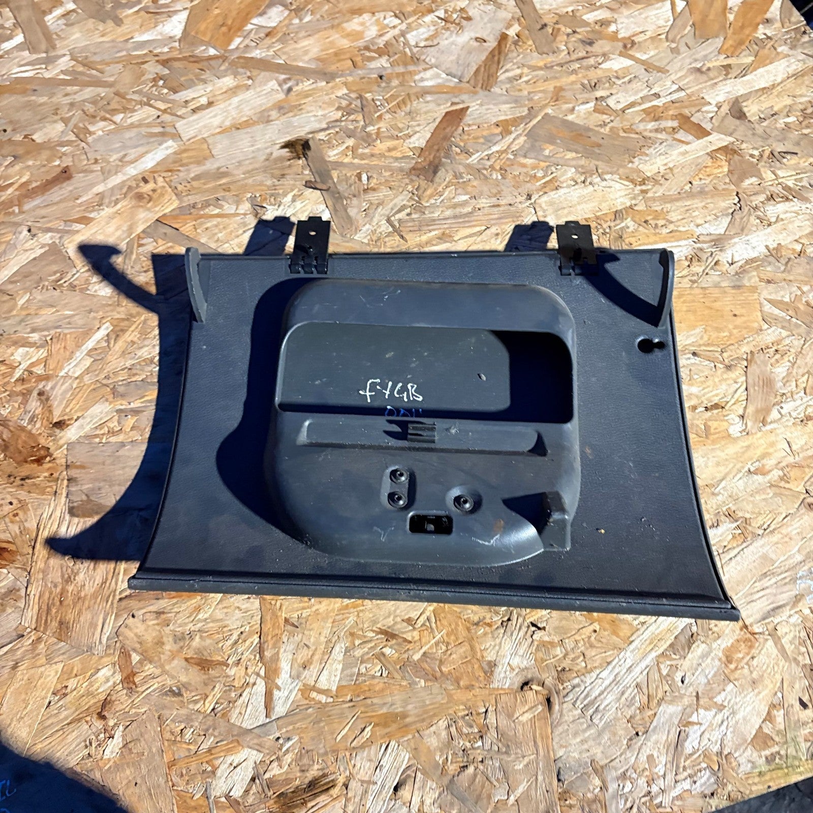 FORD FOCUS C-MAX 03-07 DASHBOARD GLOVE BOX STORAGE COMPARTMENT DOOR TRIM
