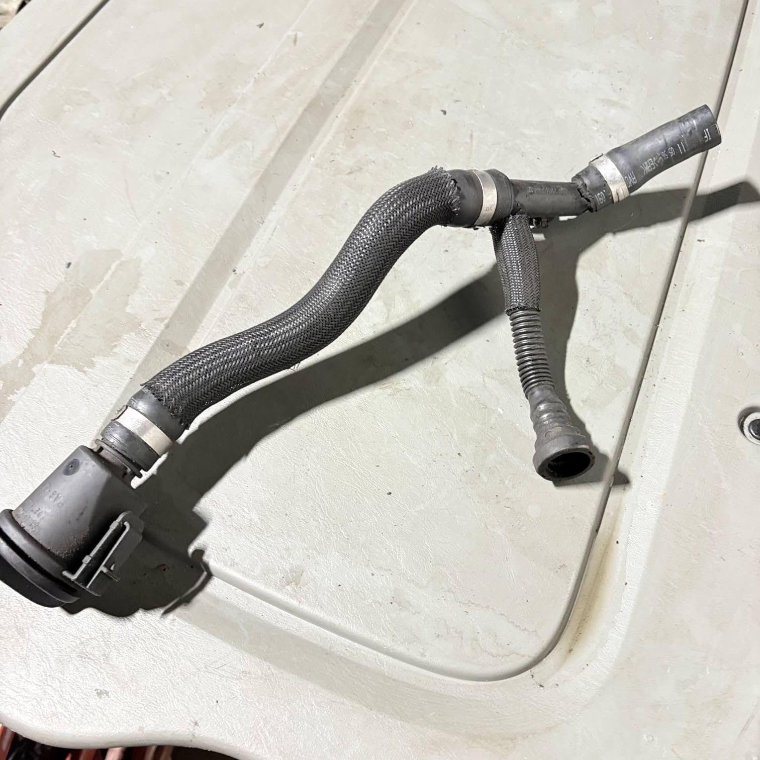 Citroën C5 X7 Tourer Estate 2.0 HDi Oil Filler Hose Pipe 9684359980