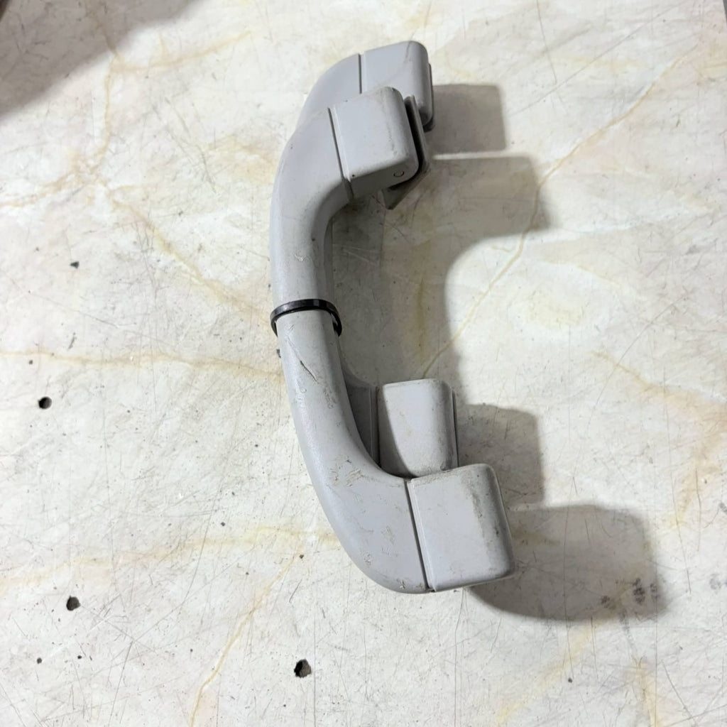 BMW E90 E91 E87 Grab Handles M Sport WHITE FRONT Headlining Ceiling Roof 9143516