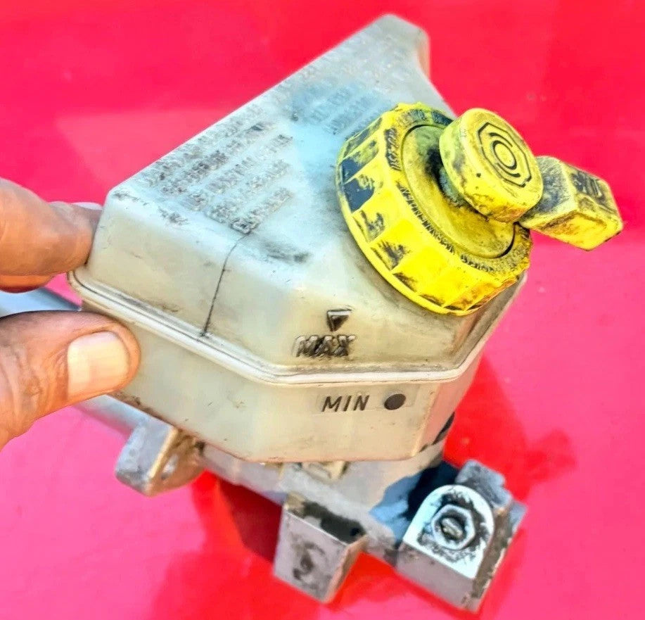Volkswagen Sharan brake master cylinder 2007