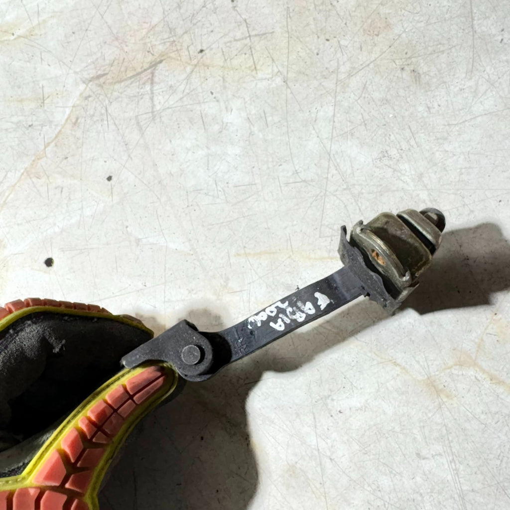SKODA FABIA 2006 MK1 DRIVER SIDE REAR DOOR CHECK STRAP