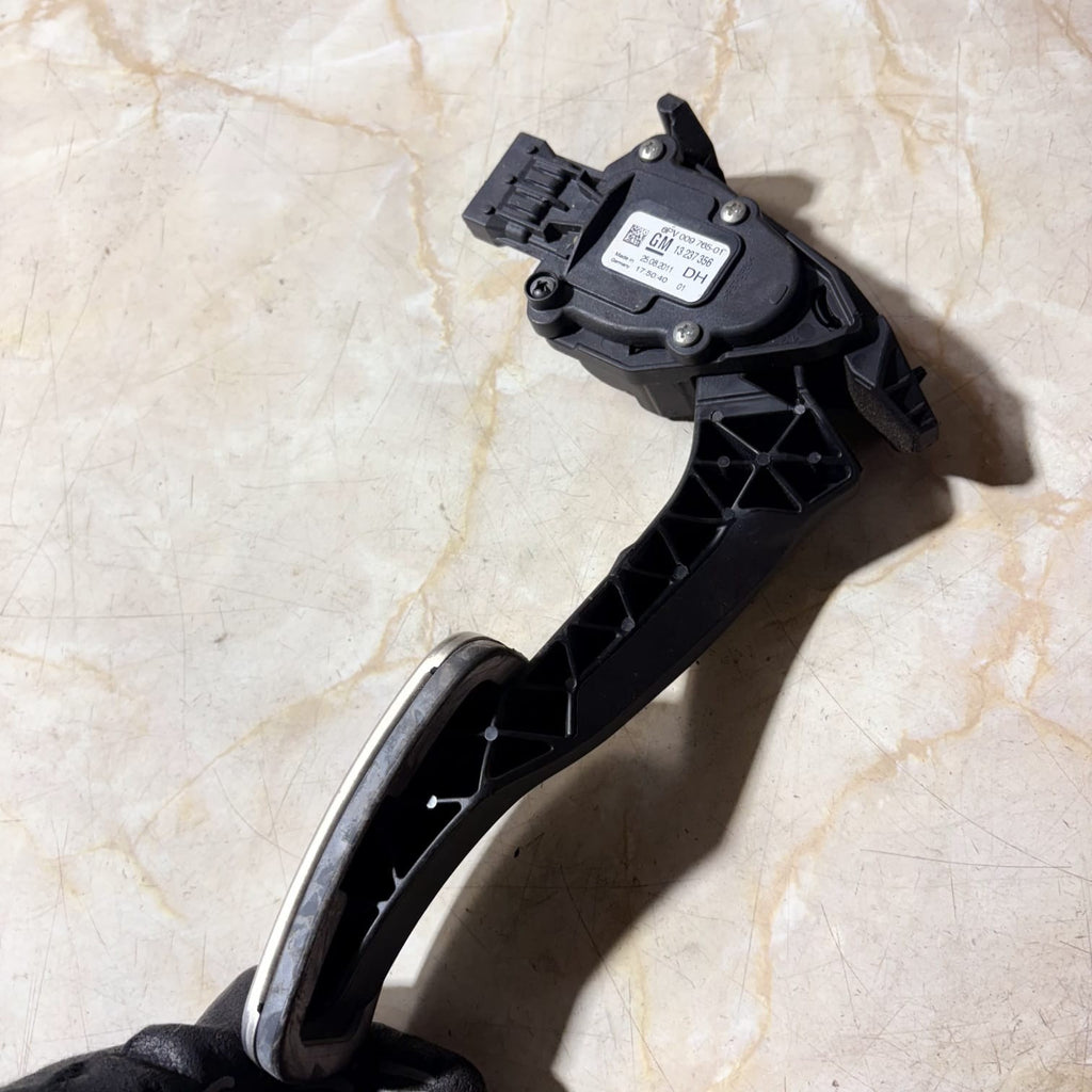 Vauxhall Insignia Mk1 08-13 2.0 CDTi Diesel Throttle Pedal 6PV009765-01
