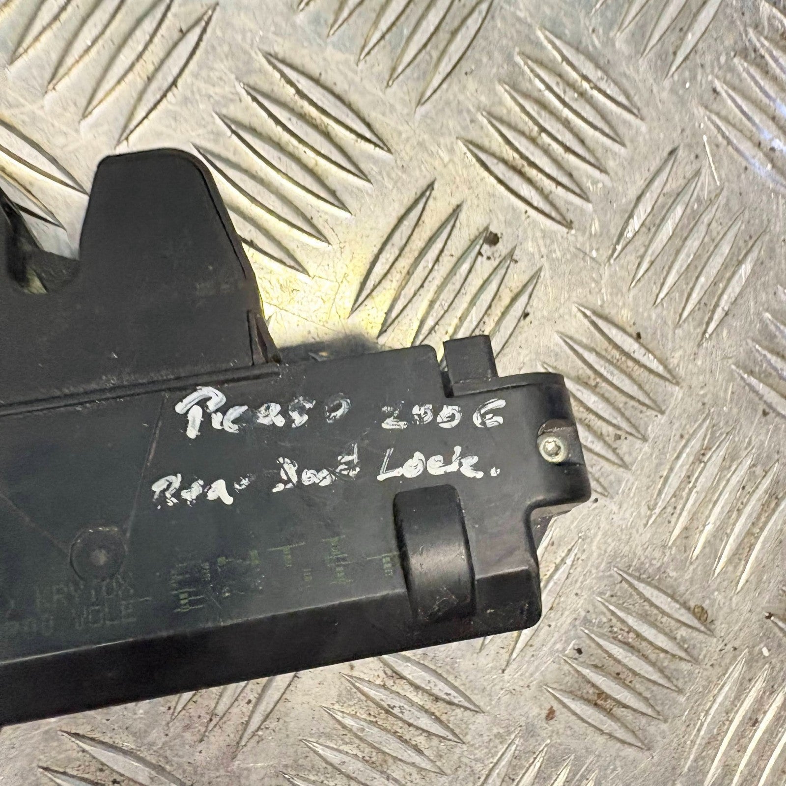 CITROEN PICASSO Mk1 (N7) 2006 Boot Tailgate Lock Catch