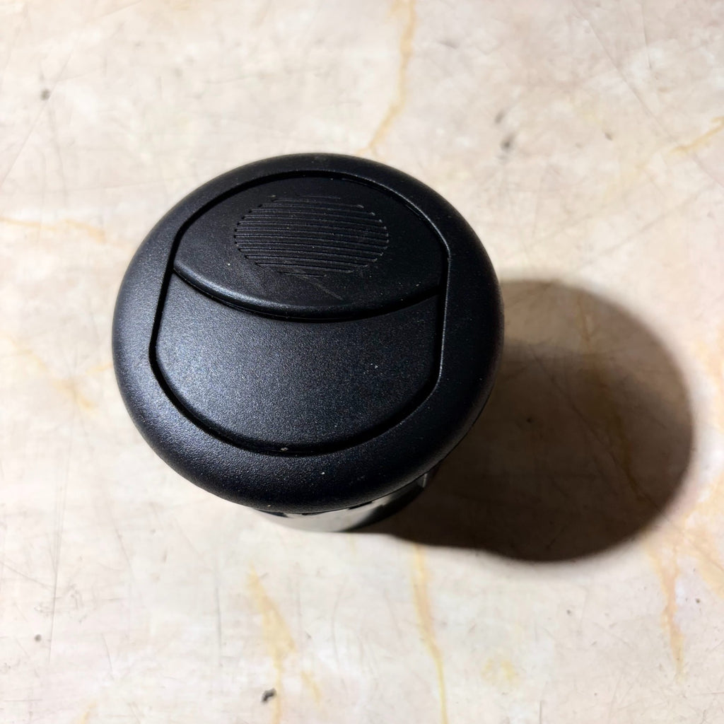 IVECO DAILY 2009-2013 OFFSIDE FRONT RIGHT DRIVER SIDE AIR VENT