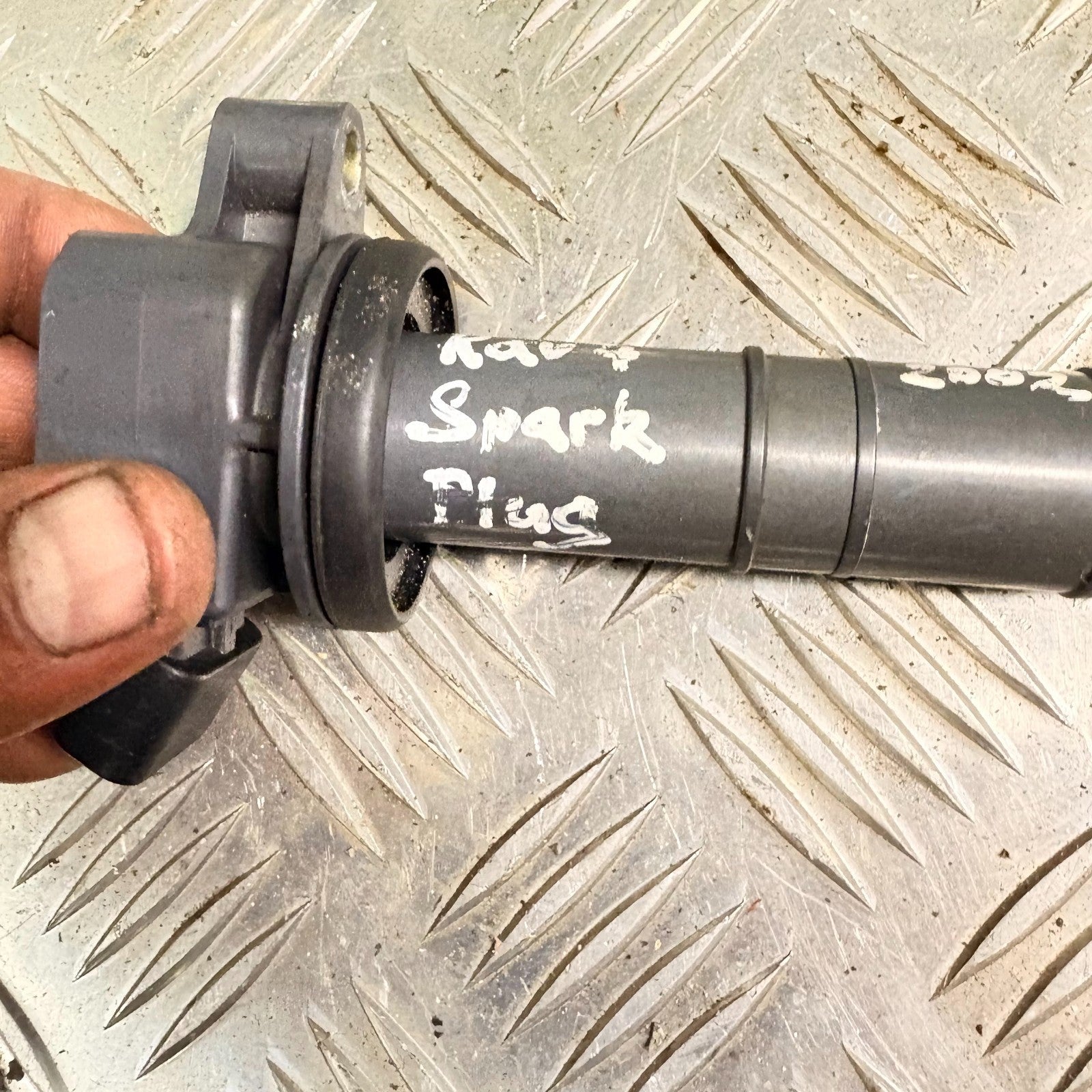 TOYOTA RAV4 2002 IGNITION COIL 90919-02243
