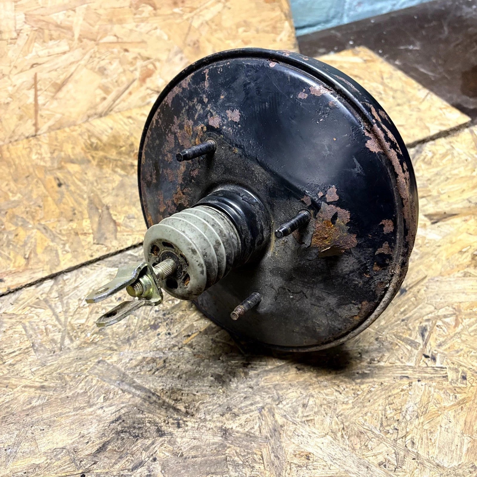 Toyota Avensis I (T22) Brake Servo Vacuum Booster 37752-97024 09/97-10/00