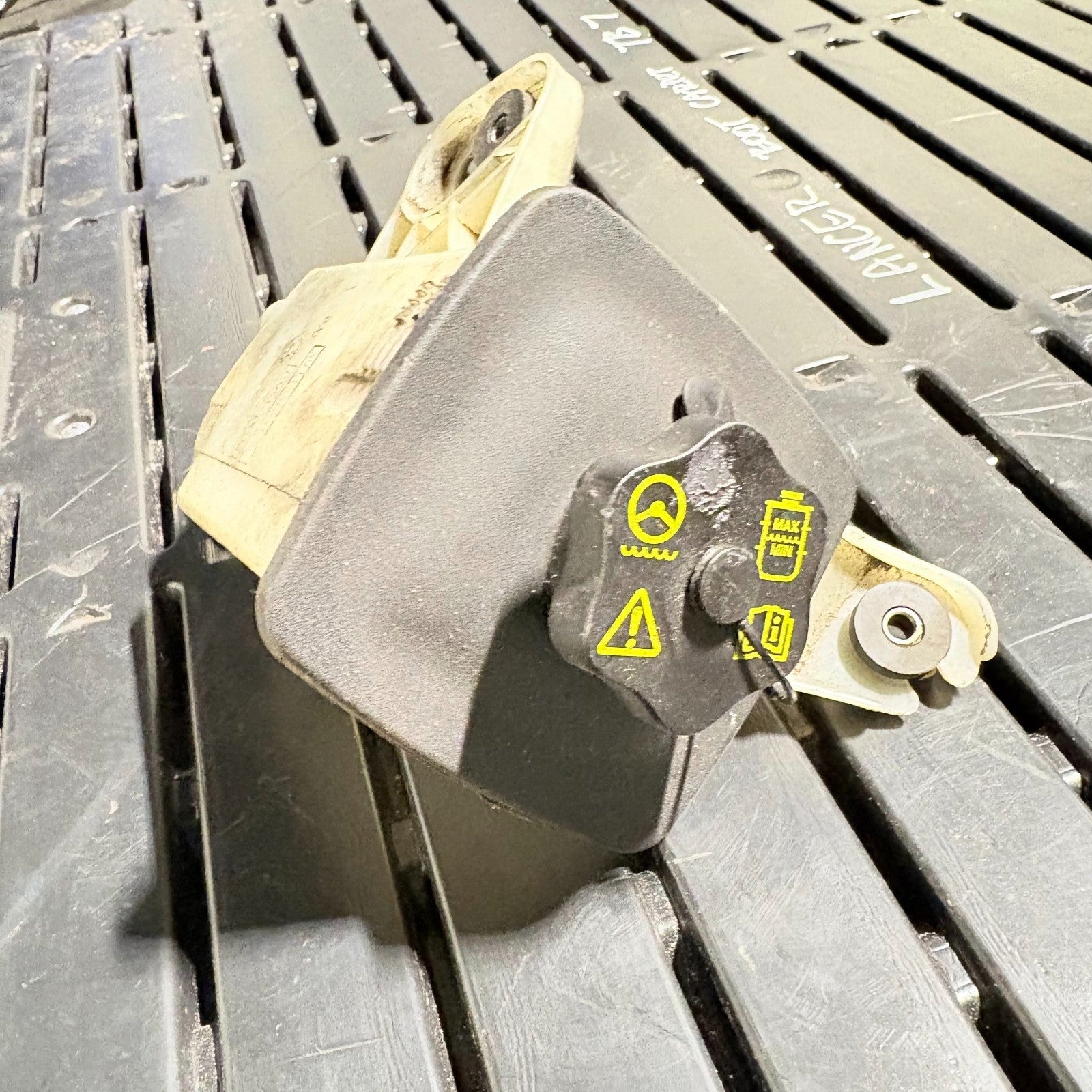 JAGUAR X TYPE 2001-2009 POWER STEERING FLUID RESERVOIR BOTTLE XW43-3R700-AC