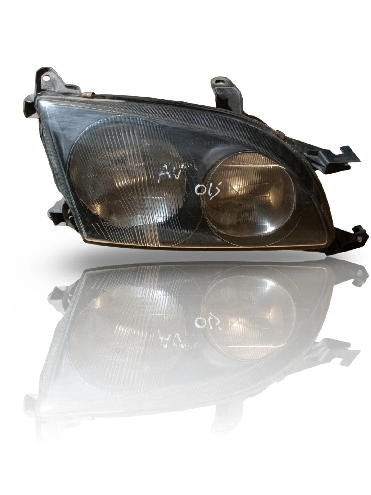 TOYOTA AVENSIS. 2001. Driver Side HEADLIGHT. 54533365. OS OFFSIDE OSF