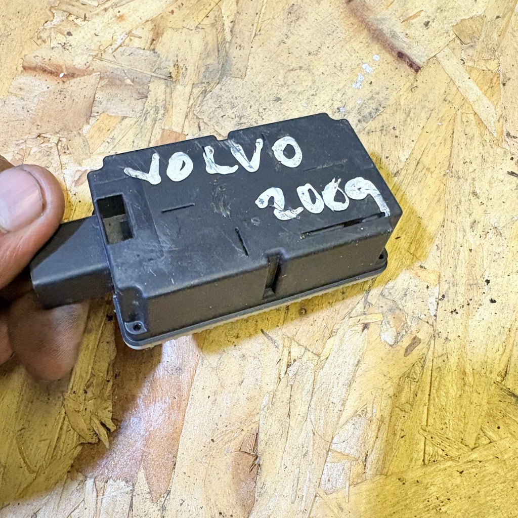 2009 Volvo Central Locking Keyless Remote Control Module 31268992
