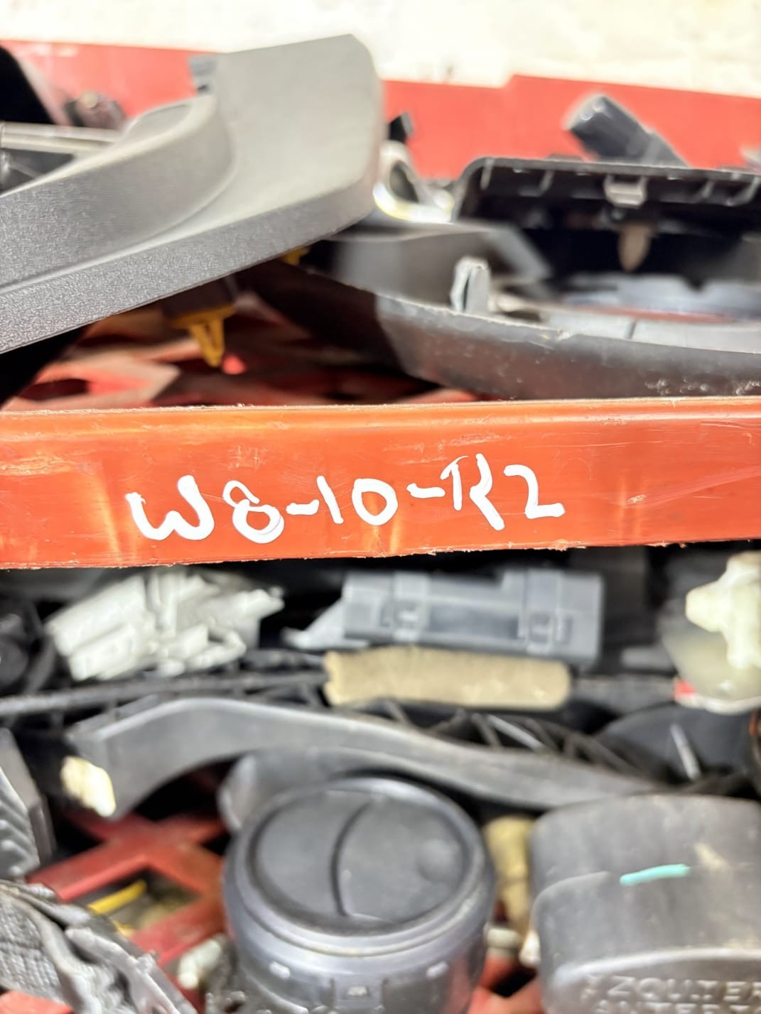 JAGUAR X-TYPE BONNET HINGE FRONT LEFT 1X43-16800-AH 2006