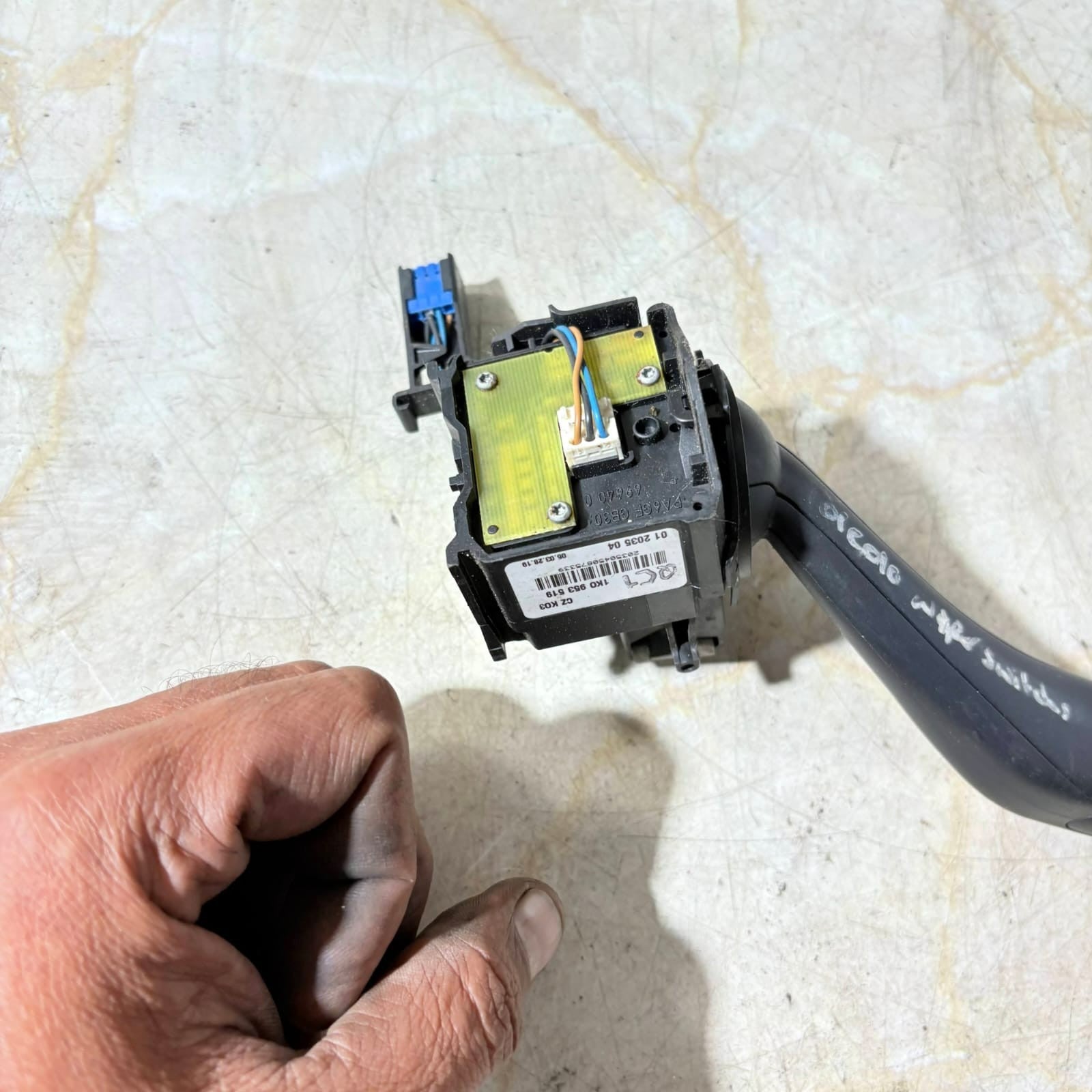 VW Volkswagen Golf 5 Seat Windscreen Wiper Stalk MFA Control Switch 1K0953519
