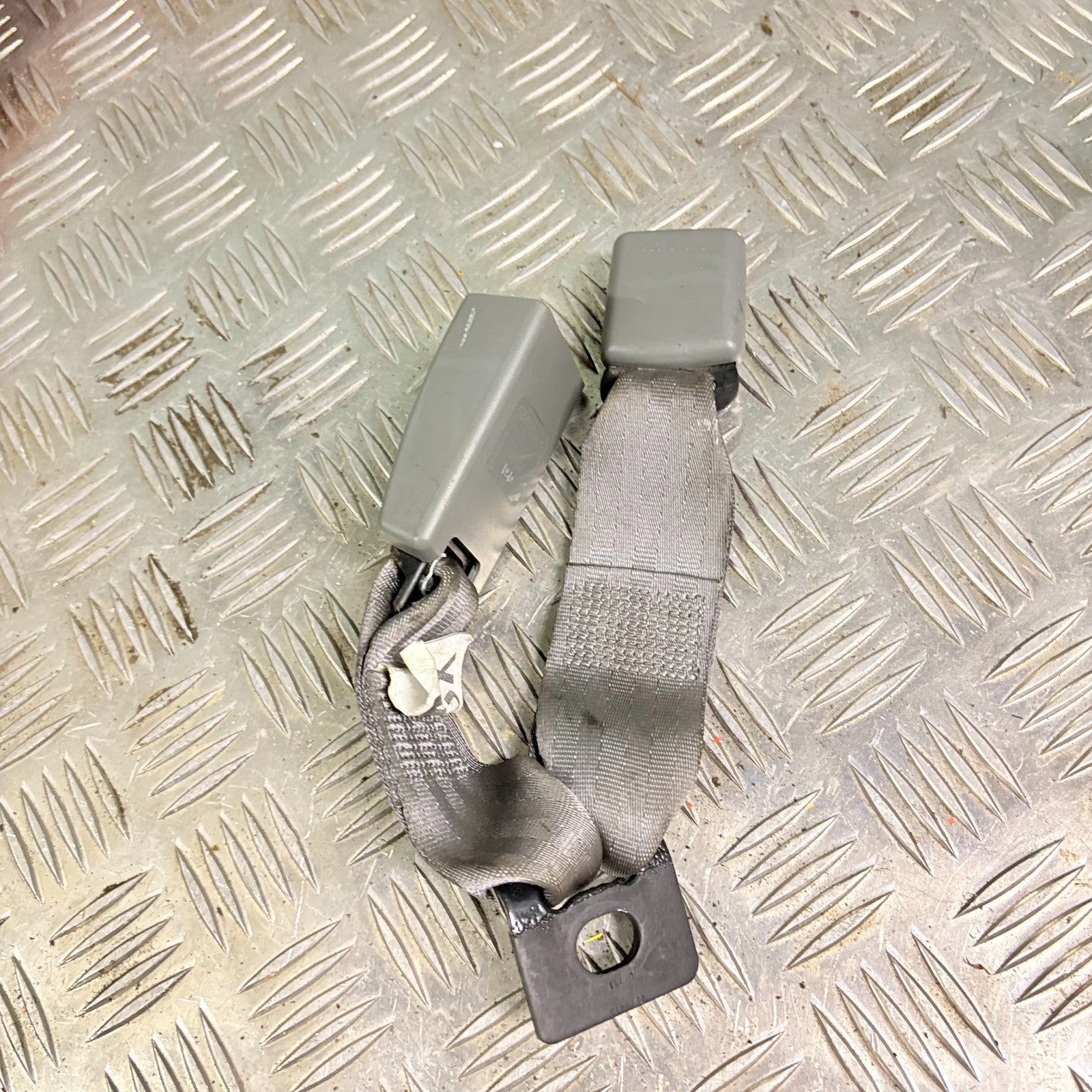 Dodge Caliber Right Offside Rear Seat Belt Stalk Buckle Mk1 2005-2012