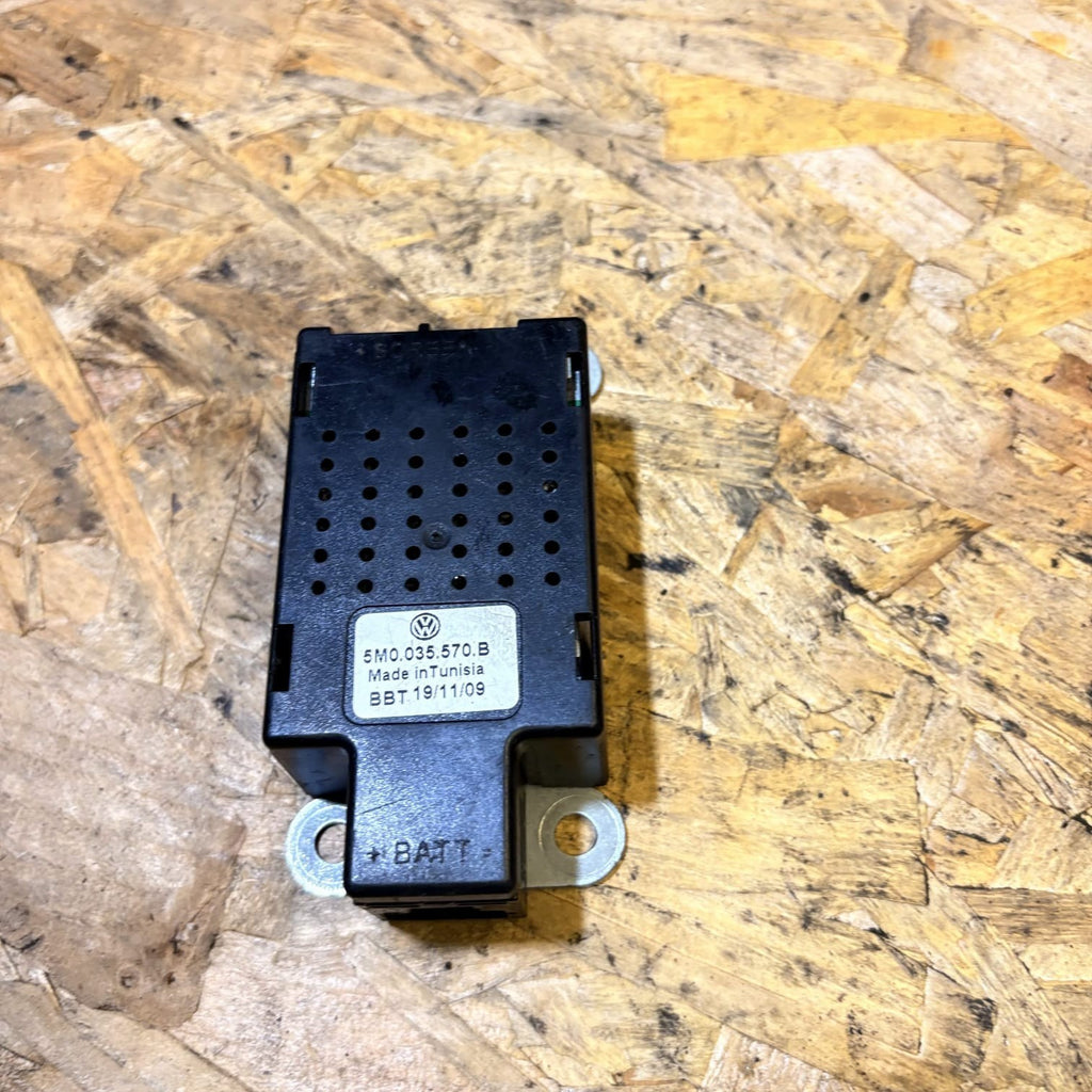 VW Golf Mk6 Radio Antenna Amplifier Module 5M0035570B 2010