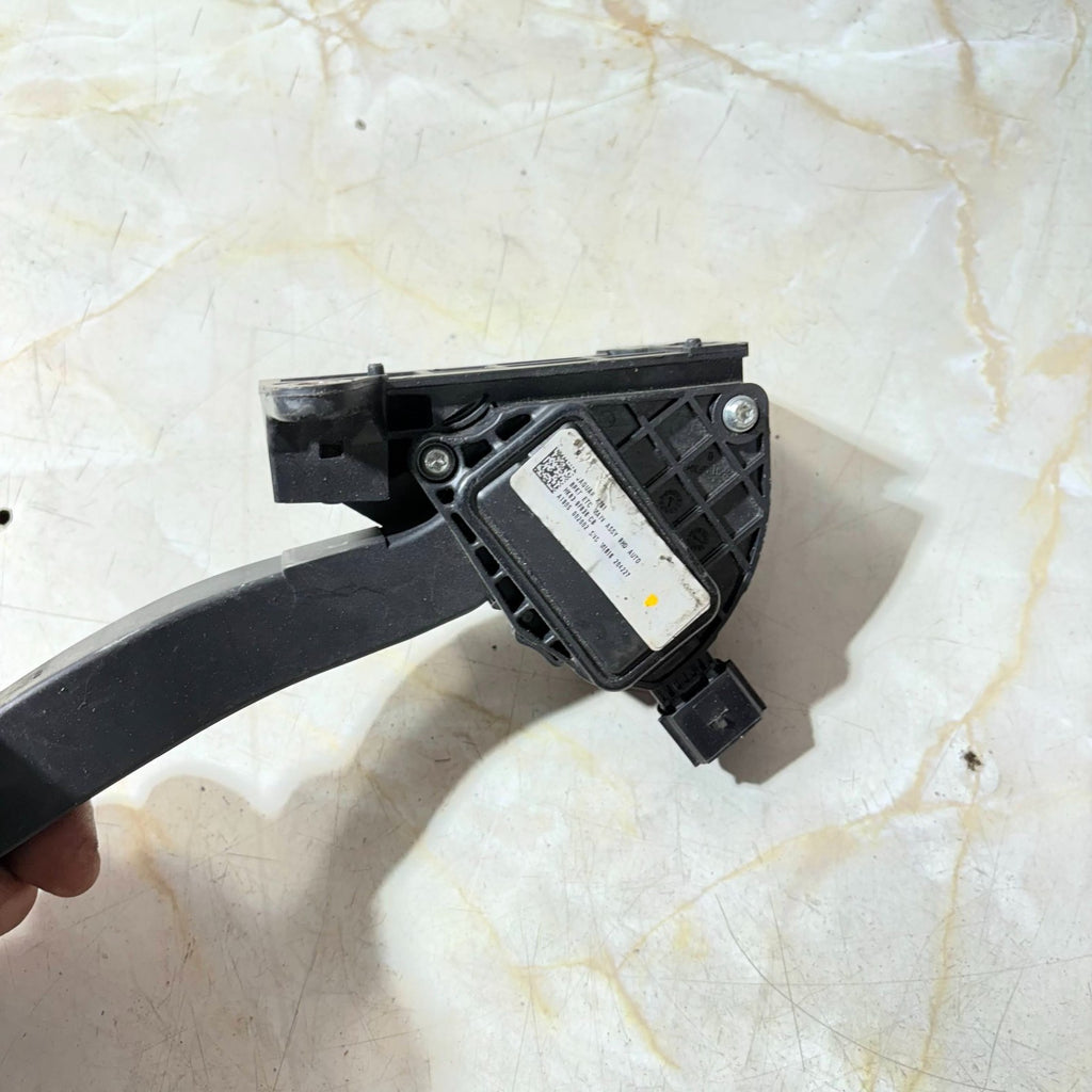 HK83-9F836-CB ACCELERATOR PEDAL FOR JAGUAR X761