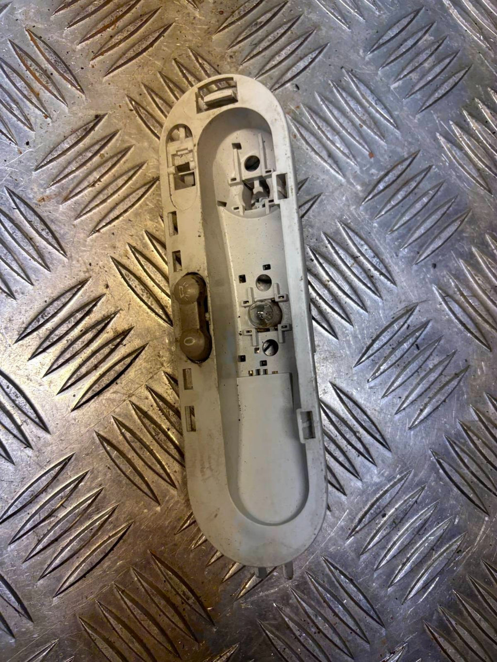 DACIA SANDERO INTERIOR LIGHT LAMP 2013-2017 8200074362