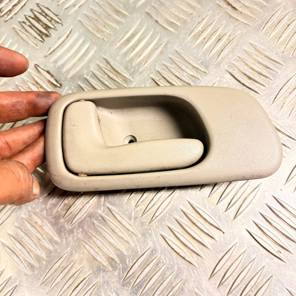 Toyota Dyna Hino 300 1999-11 Front Left Passenger Inner Door Handle 69278-37010