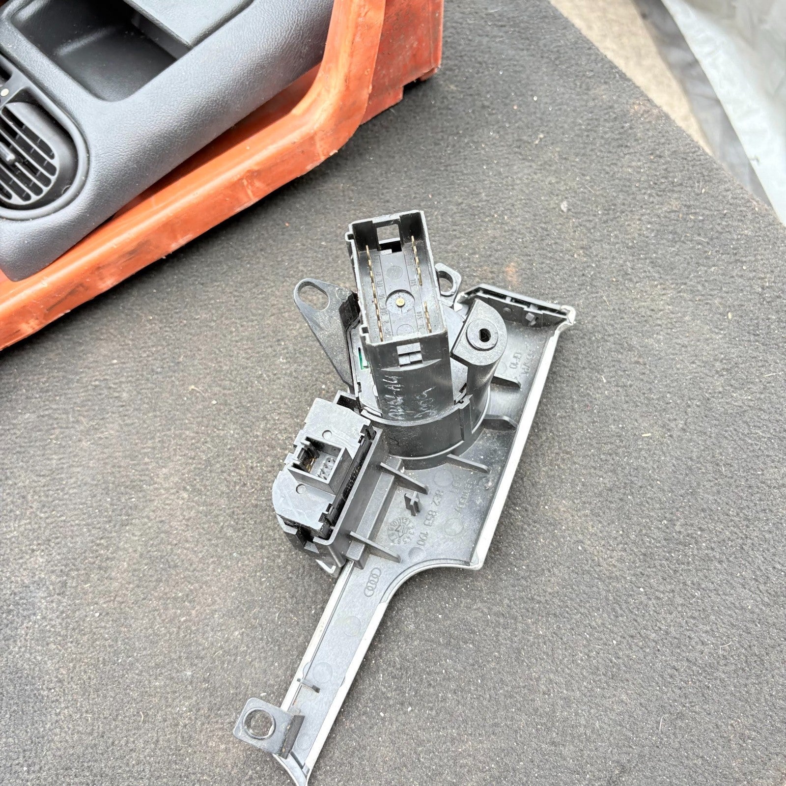 Audi A4 Headlight Control Switch with Fog Light 2008 to 2012 8E2853190