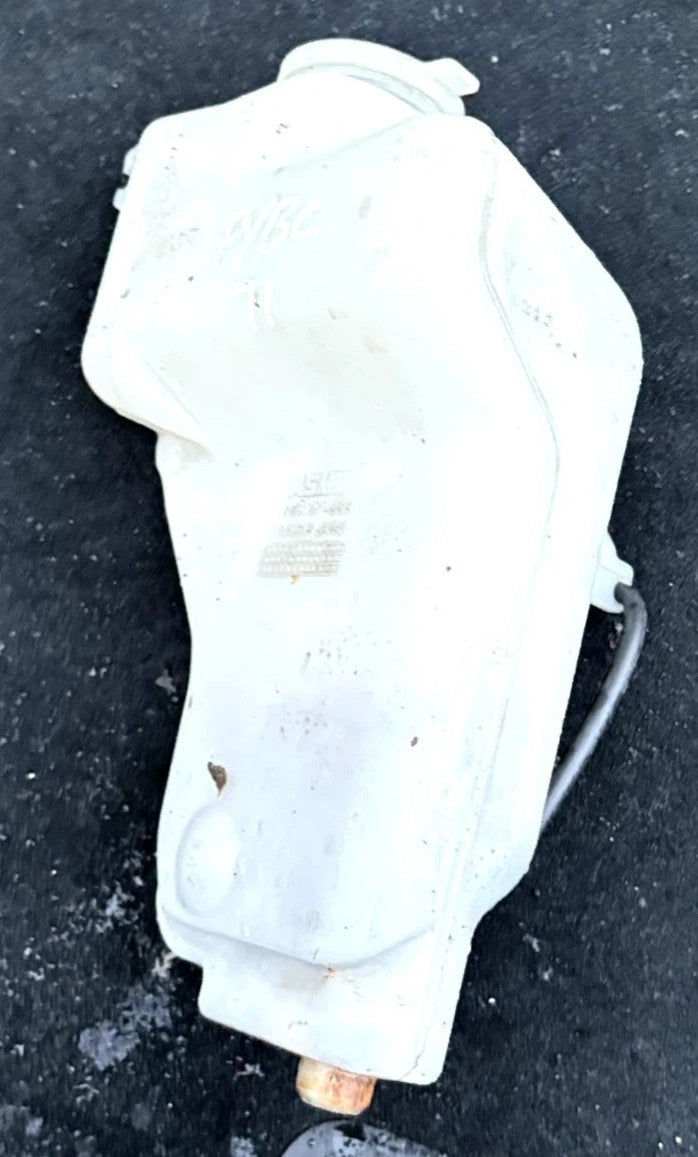 MAZDA MX5 WASHER TANK RESERVOUR WITH PUMP 1.8 MK2/2.5 NB