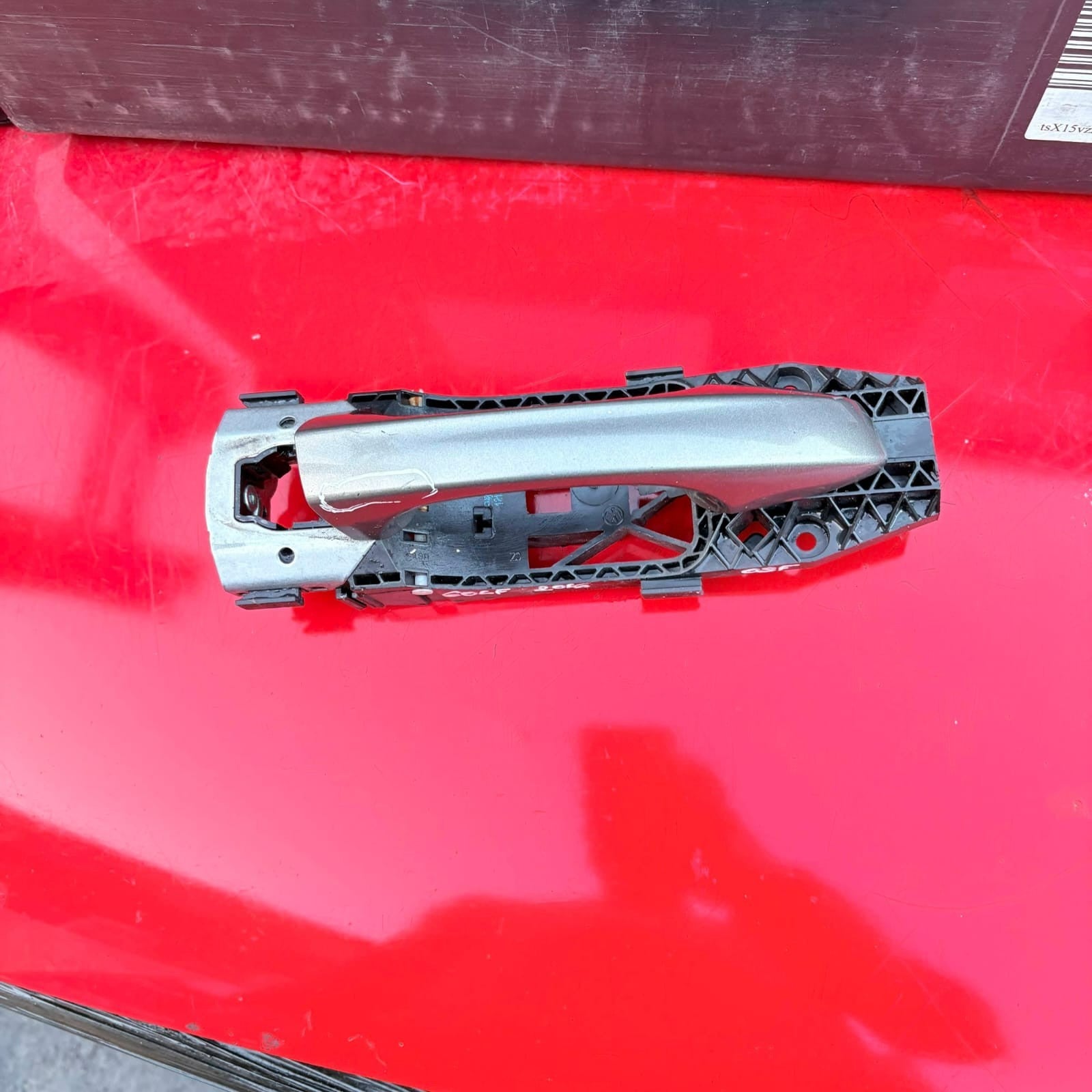 VW GOLF MK7 2016 5DR DRIVERS SIDE FRONT EXTERIOR DOOR HANDLE 5N0837885H LB7W
