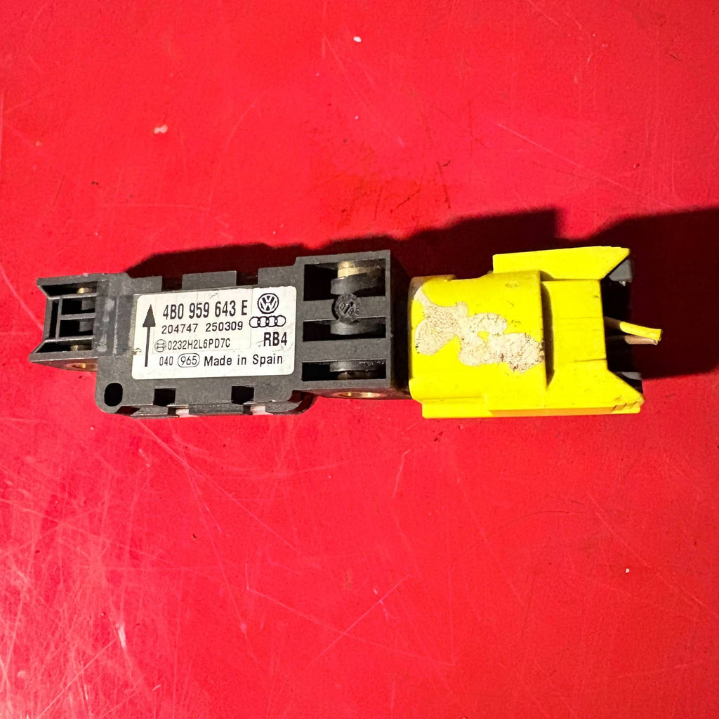 VOLKSWAGEN/AUDI CRASH SENSOR 4B0959643E