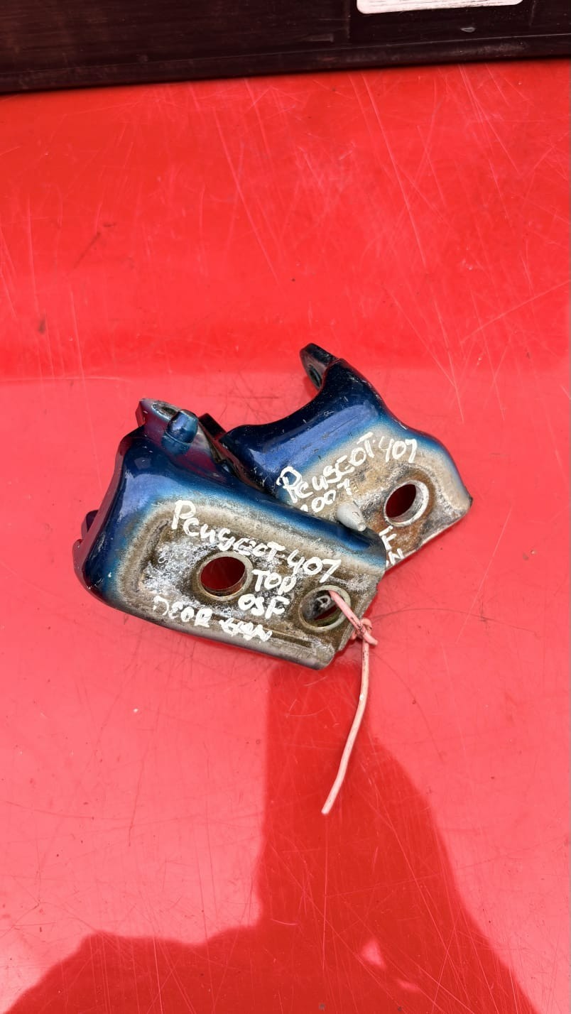 PEUGEOT 407 2004-2011 FRONT DOOR HINGES UPPER TOP DRIVER PASSENGER PAIR