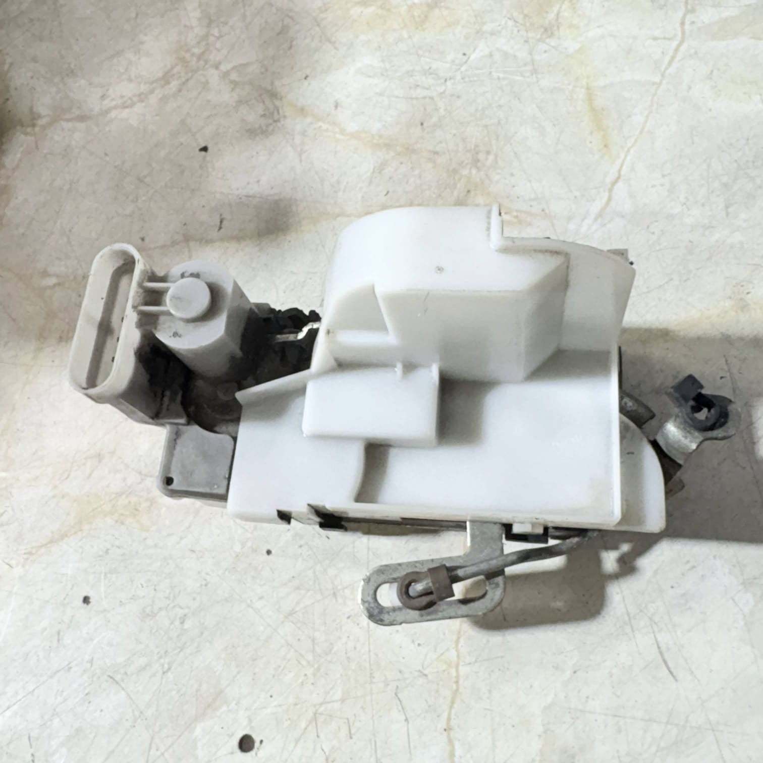 Fiat Punto 2004 Front Left Passenger Door Lock Latch Mechanism 51987603