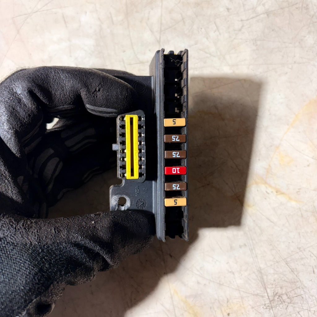 Fiat panda DIAGNOSTIC PLUG WITH WIRE; FUSE HOLDER 2008-2017