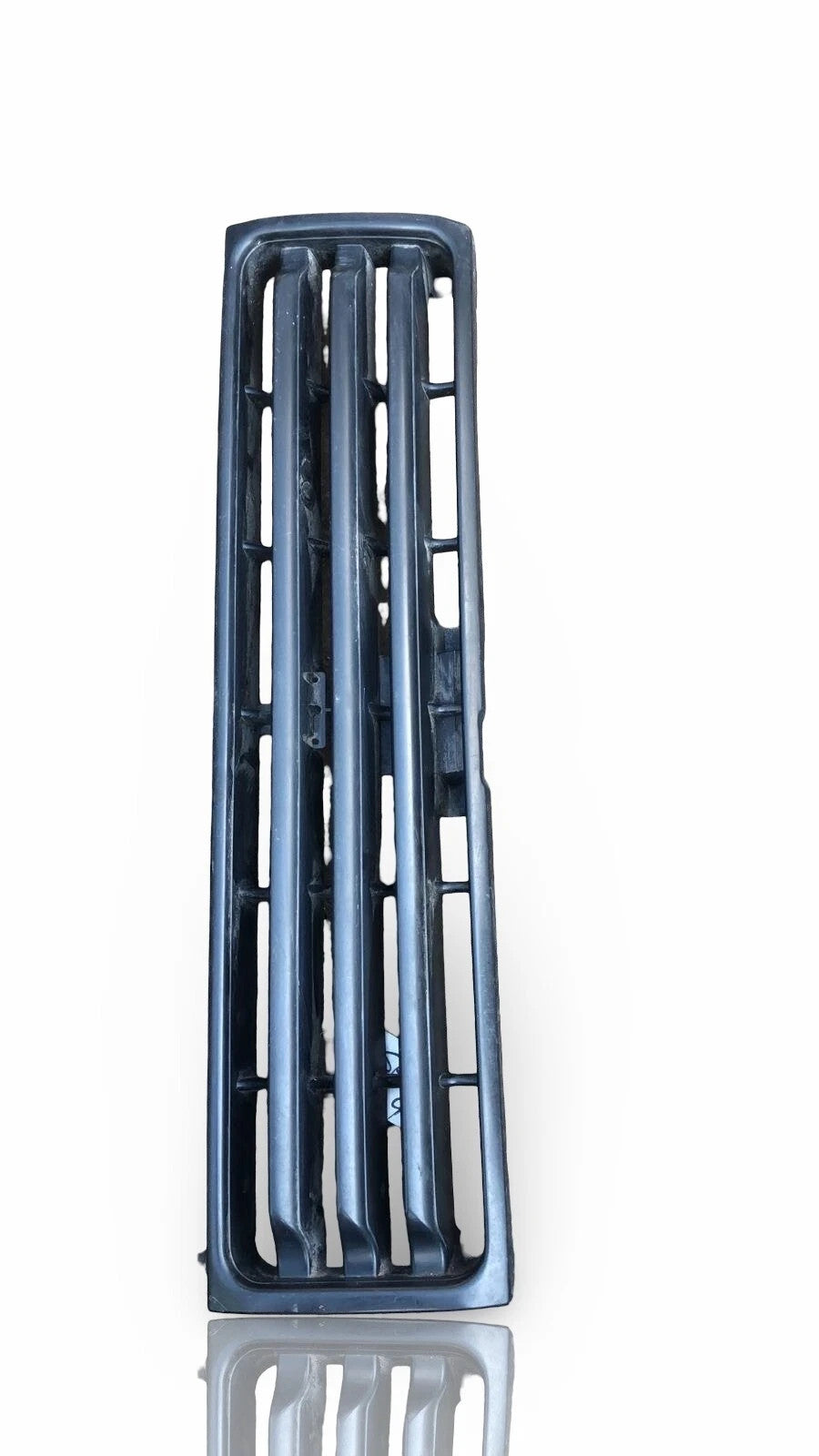 Mitsubishi Shogun Sport Pajero Sport Challenger Grille Insert MN182509BB 98-09