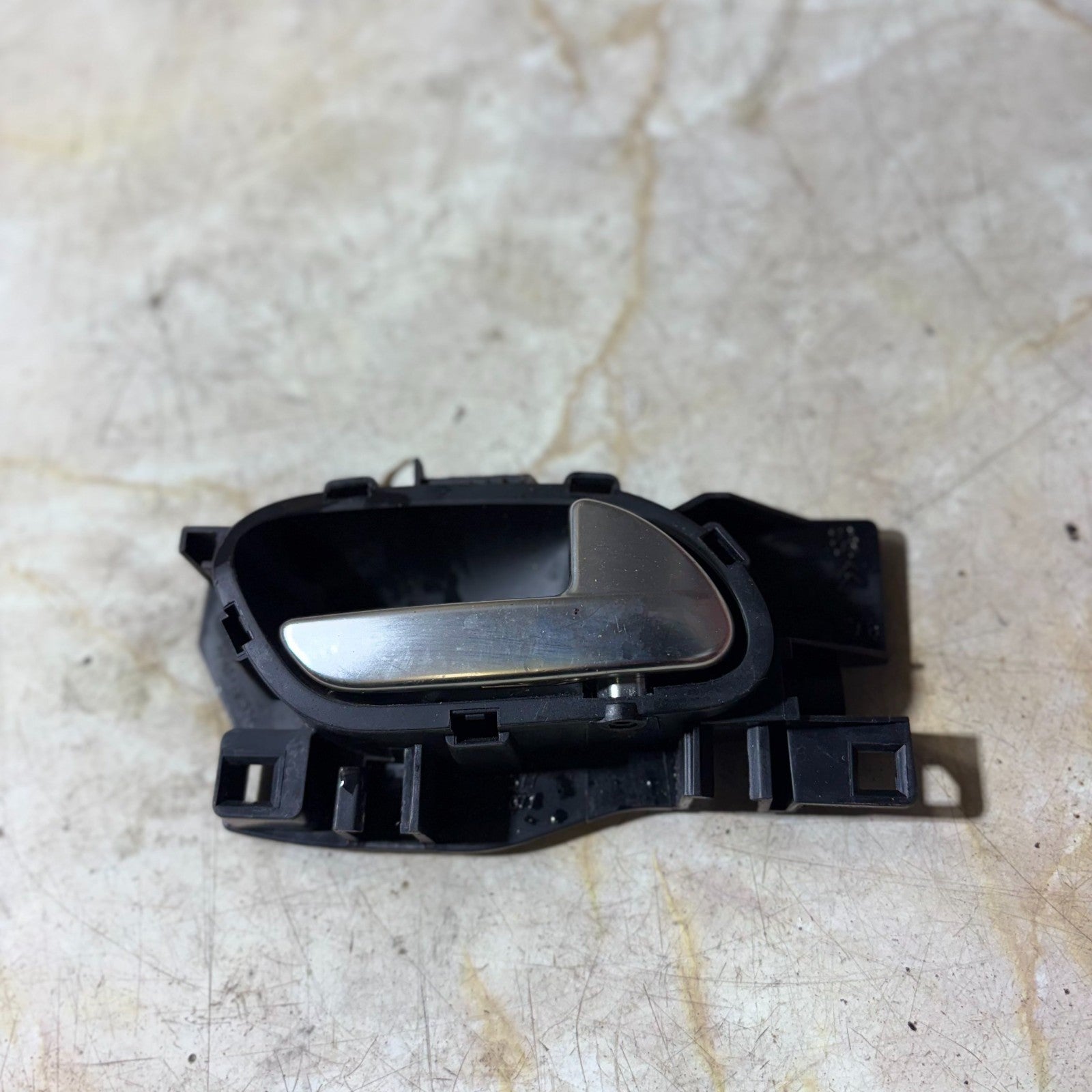 CITROEN DS3 DRIVERS RIGHT FRONT DOOR HANDLE INTERIOR 1904002 2011 TO 2018