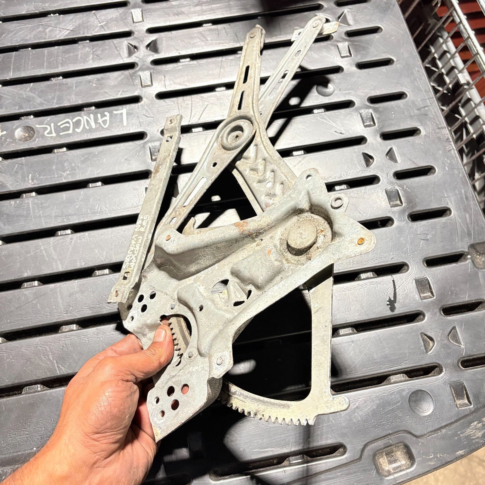 VAUXHALL SIGNUM 2002-2009 PASSENGER FRONT ELECTRIC WINDOW REGULATOR