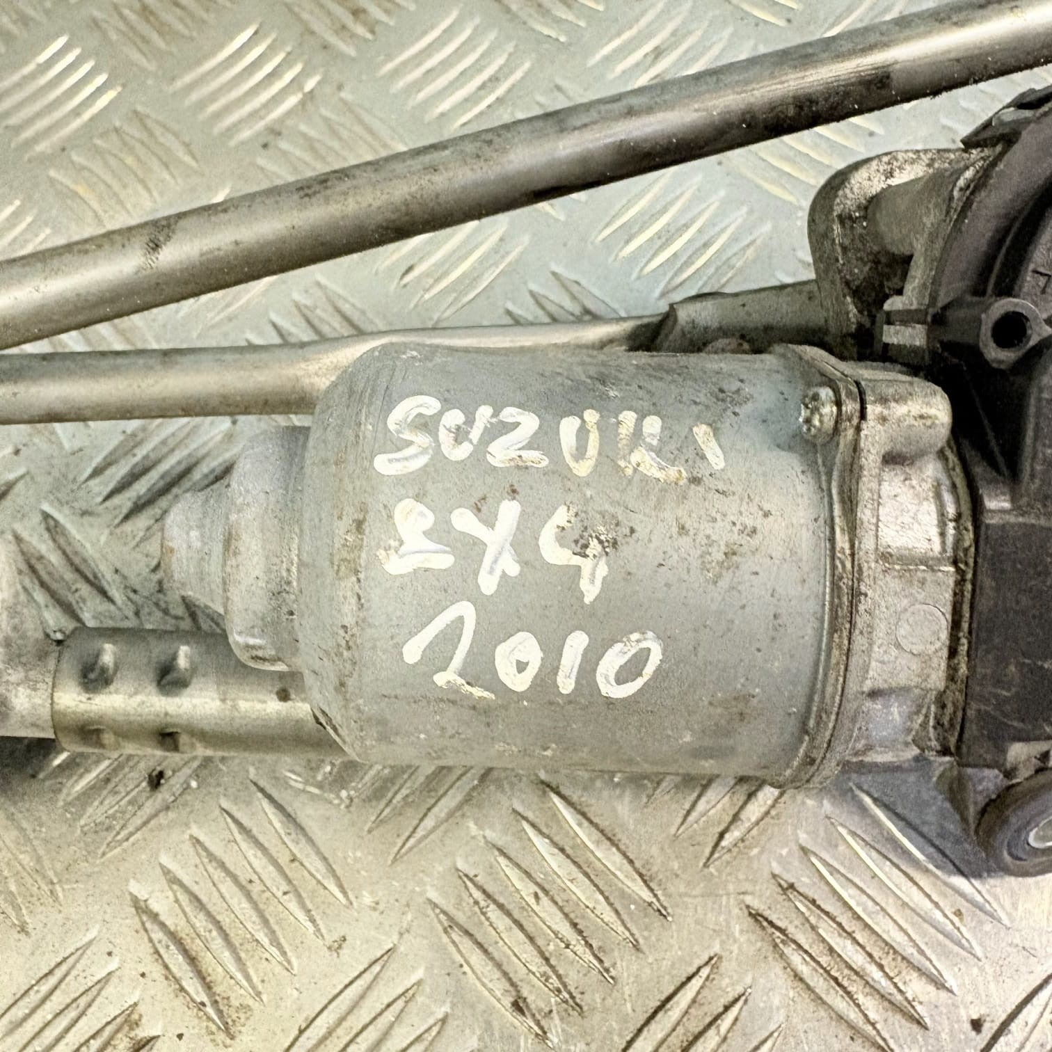 2010 Suzuki SX4 Front Wiper Motor & Linkage 38110-79J10 159300-0840