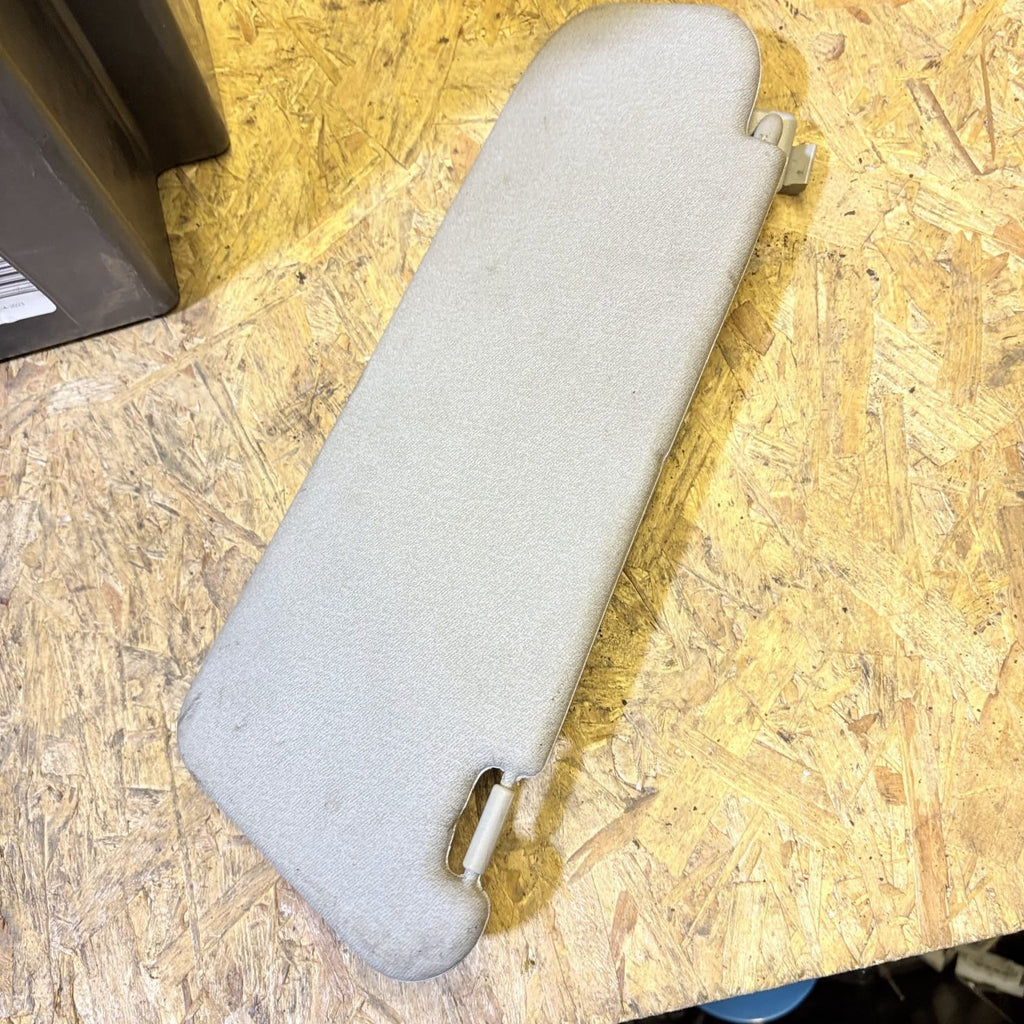 AVEO Volkswagen CORRADO Driver Rear Sun Visor 535857552 2010 30825467 OSF